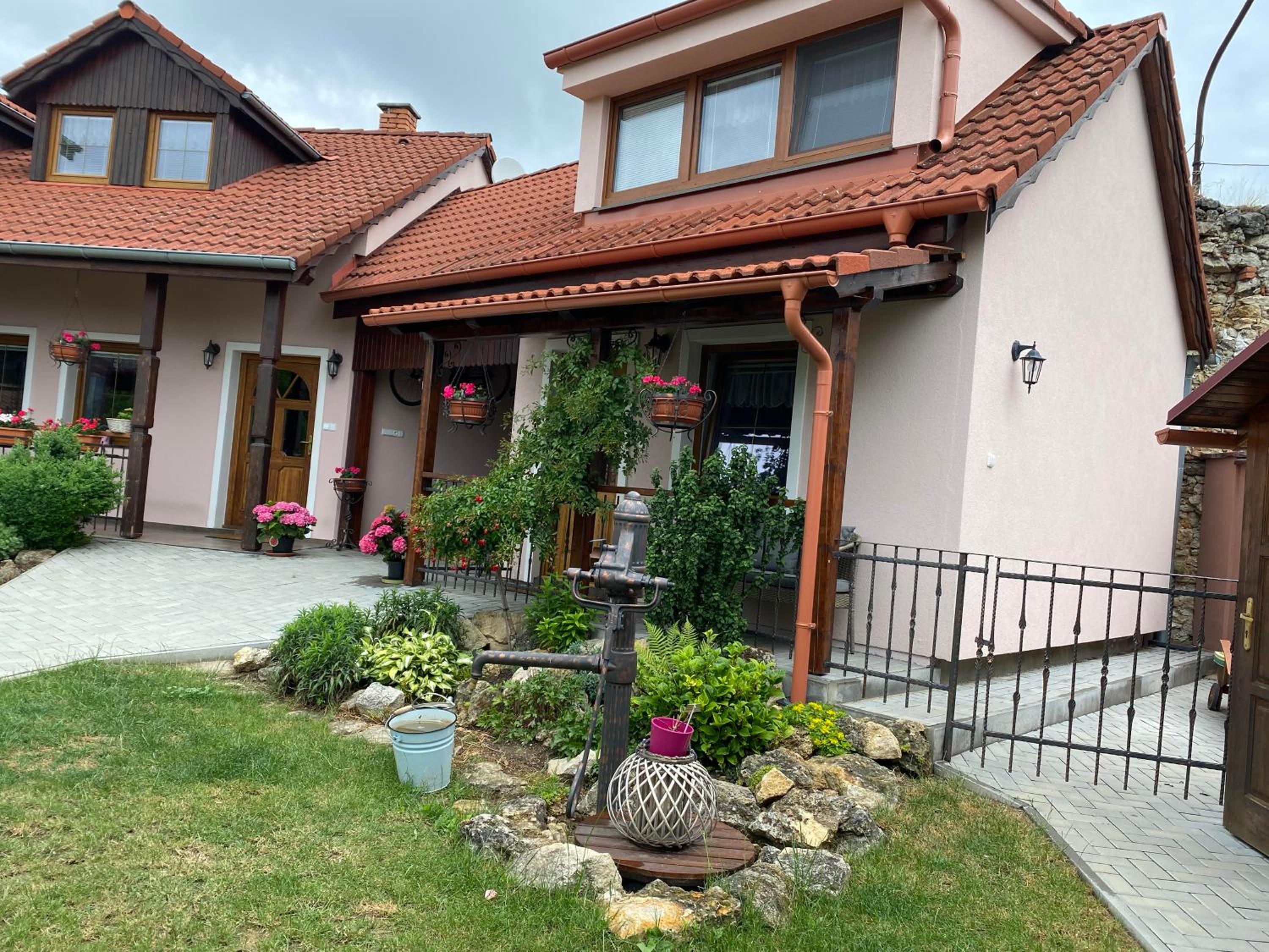 "Na Skale " Apartment in center, free parking view 2