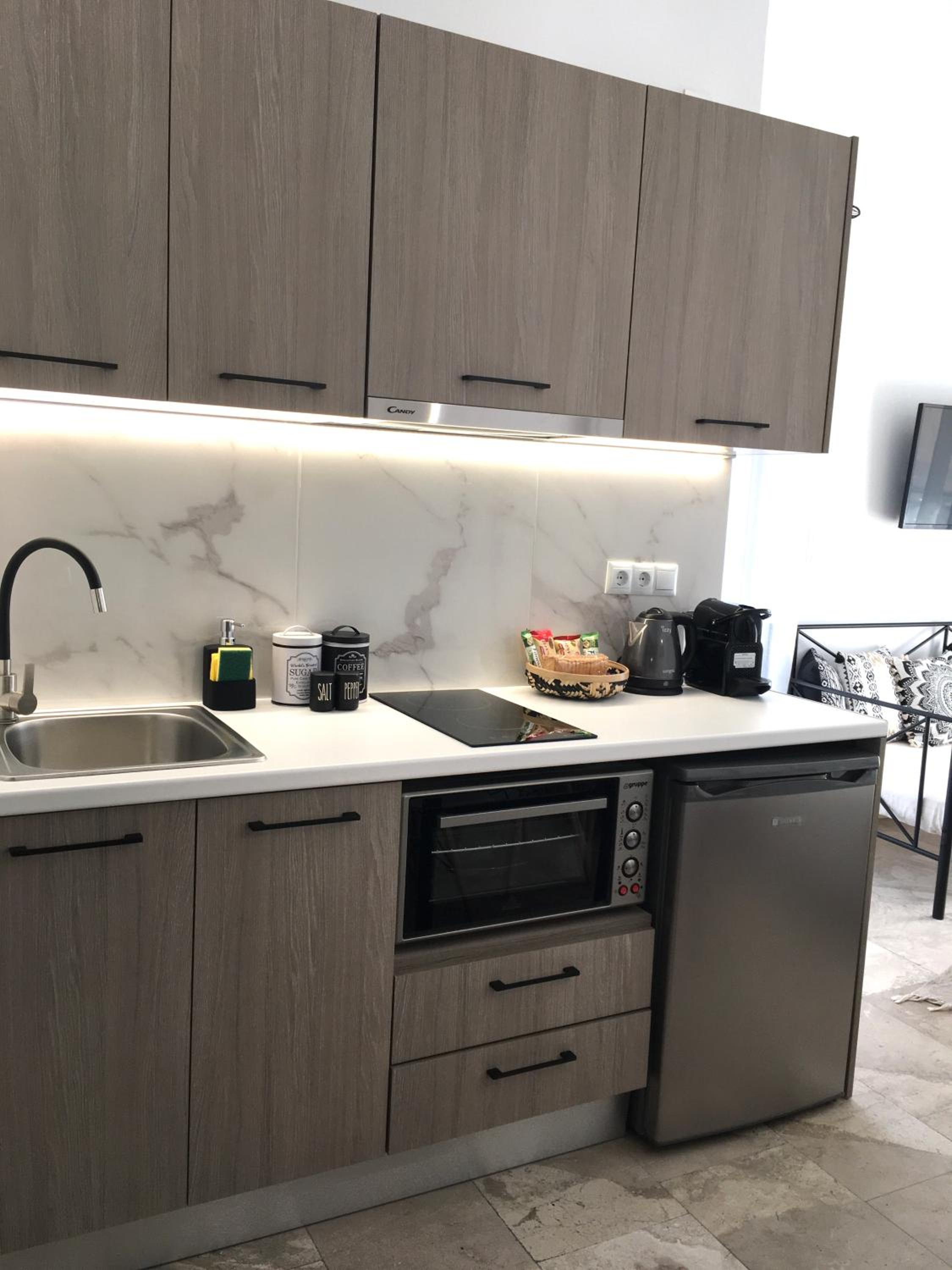 ANASTASIA Elegant Studios III photo 2