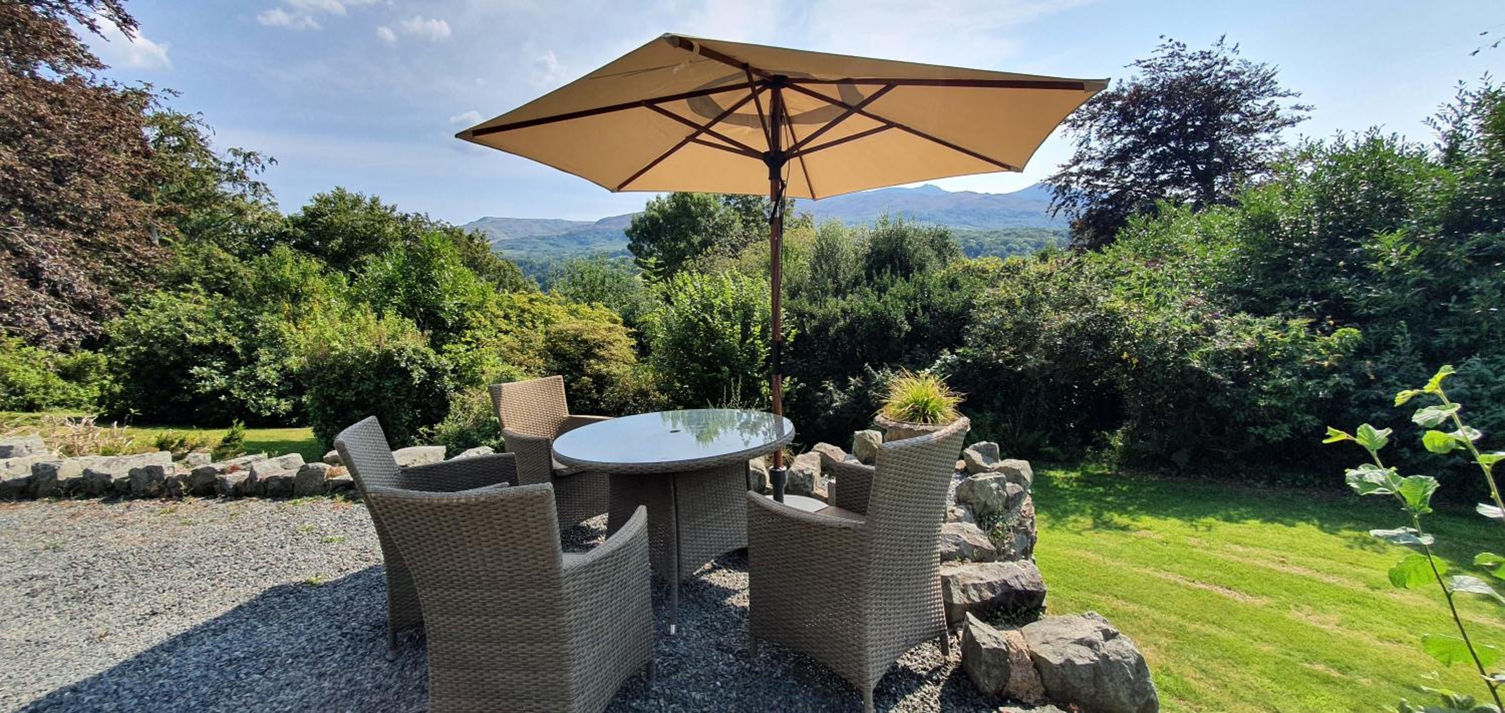 Large Mach Apartment at Pen Y Coed Hall view 2