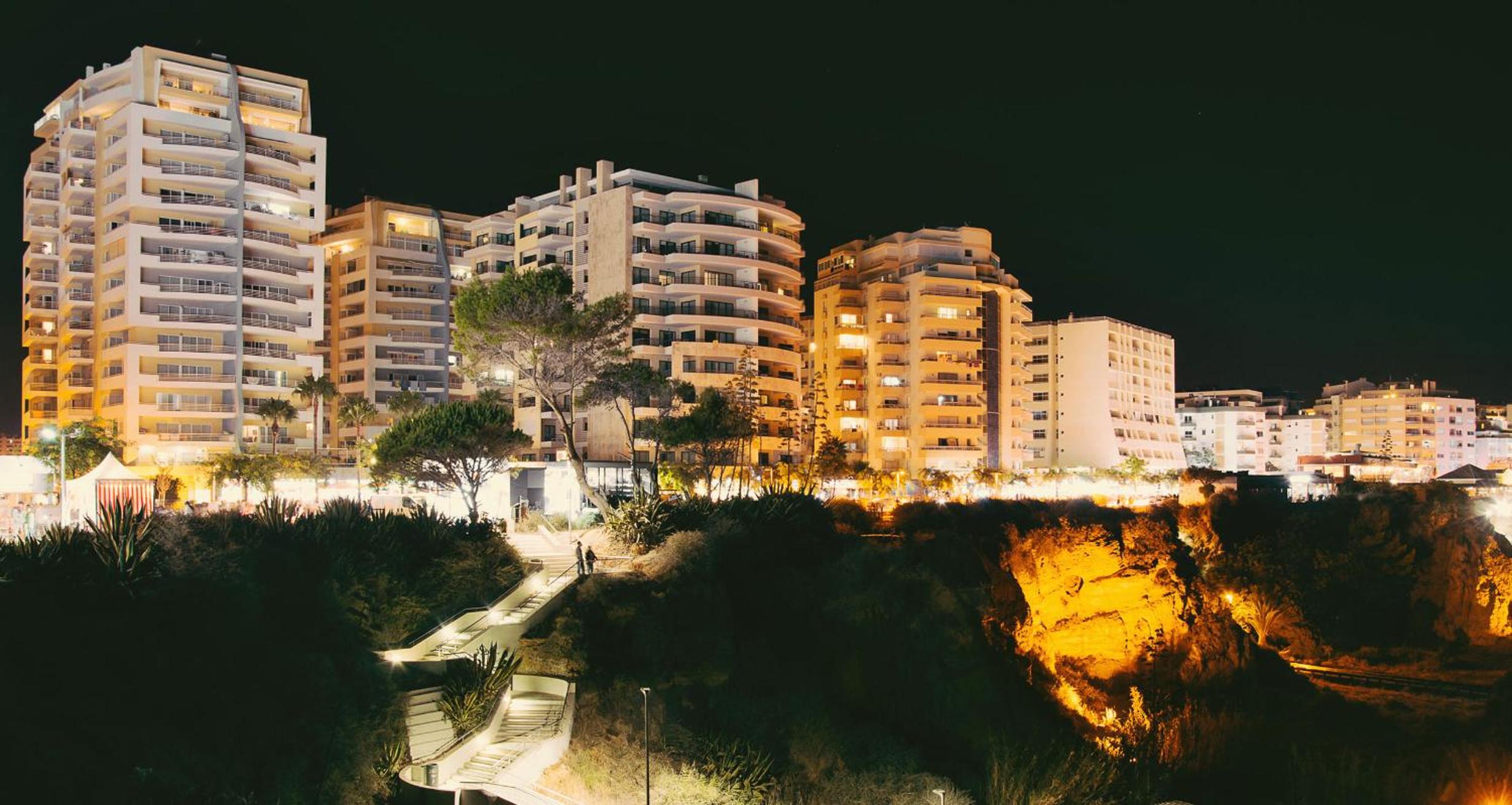 Praia da Rocha, Wi-Fi gratuito by S&BP view 5