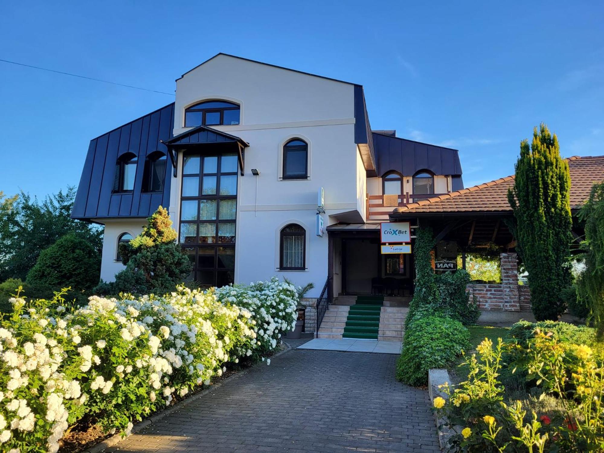 Hotel Sobe Pilajevo 2, 183 Ulica Stjepana Radića, Gola - Image 1