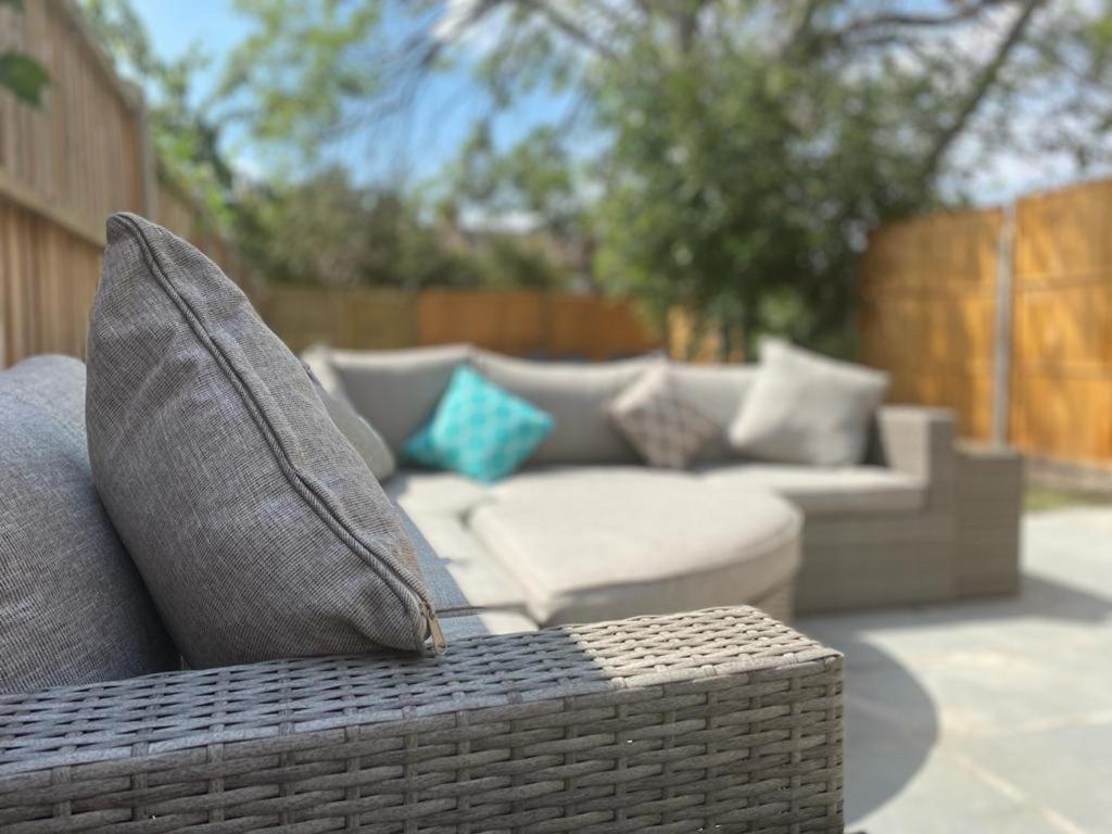 Wembley Luxury Residence- Opulence House