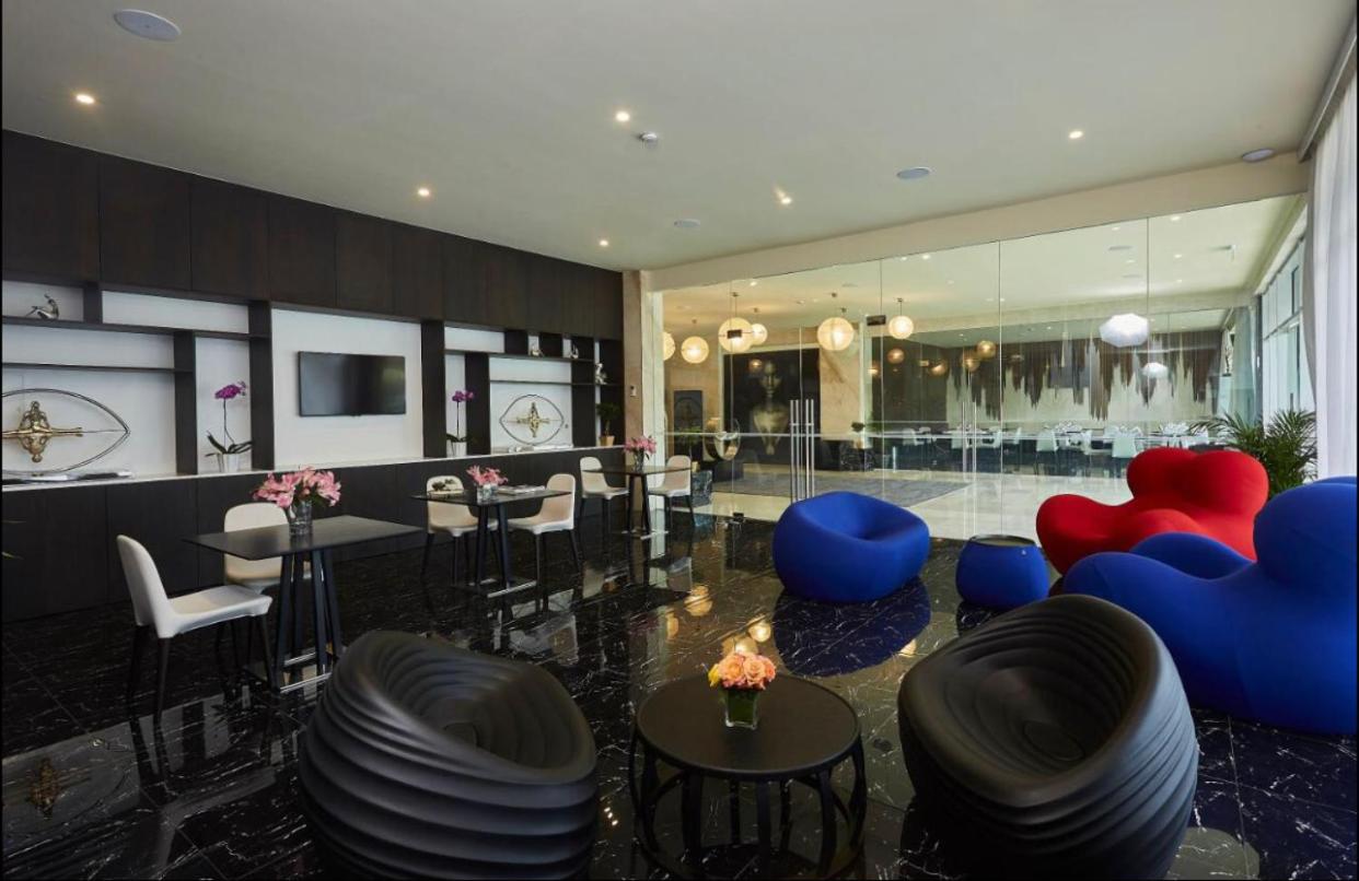 lounge
