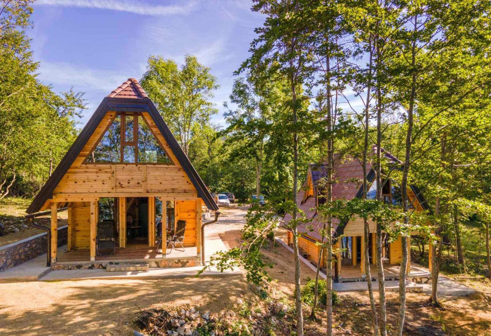 Log cabins Banjska stena view 5