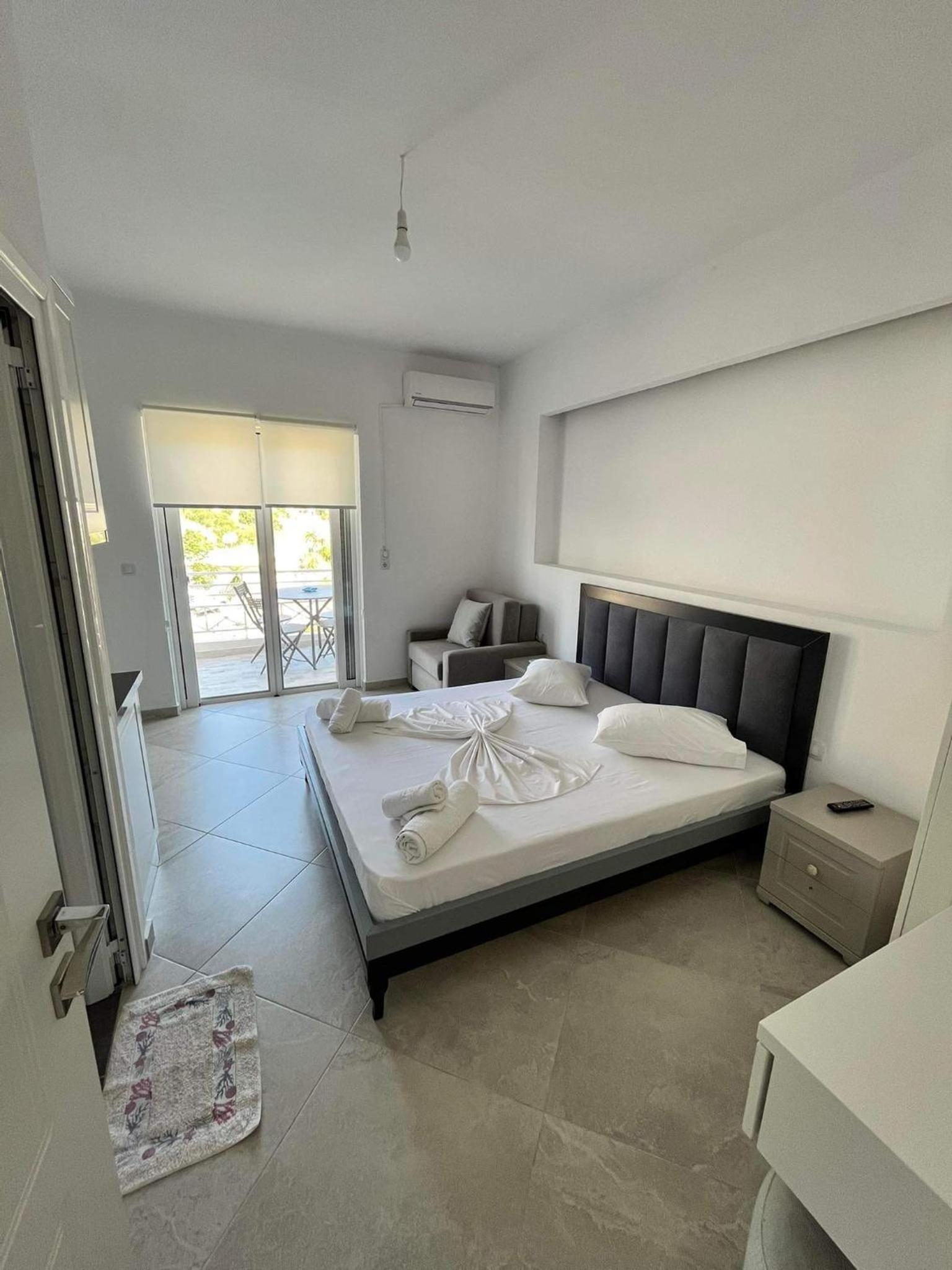 Mariana Apartments