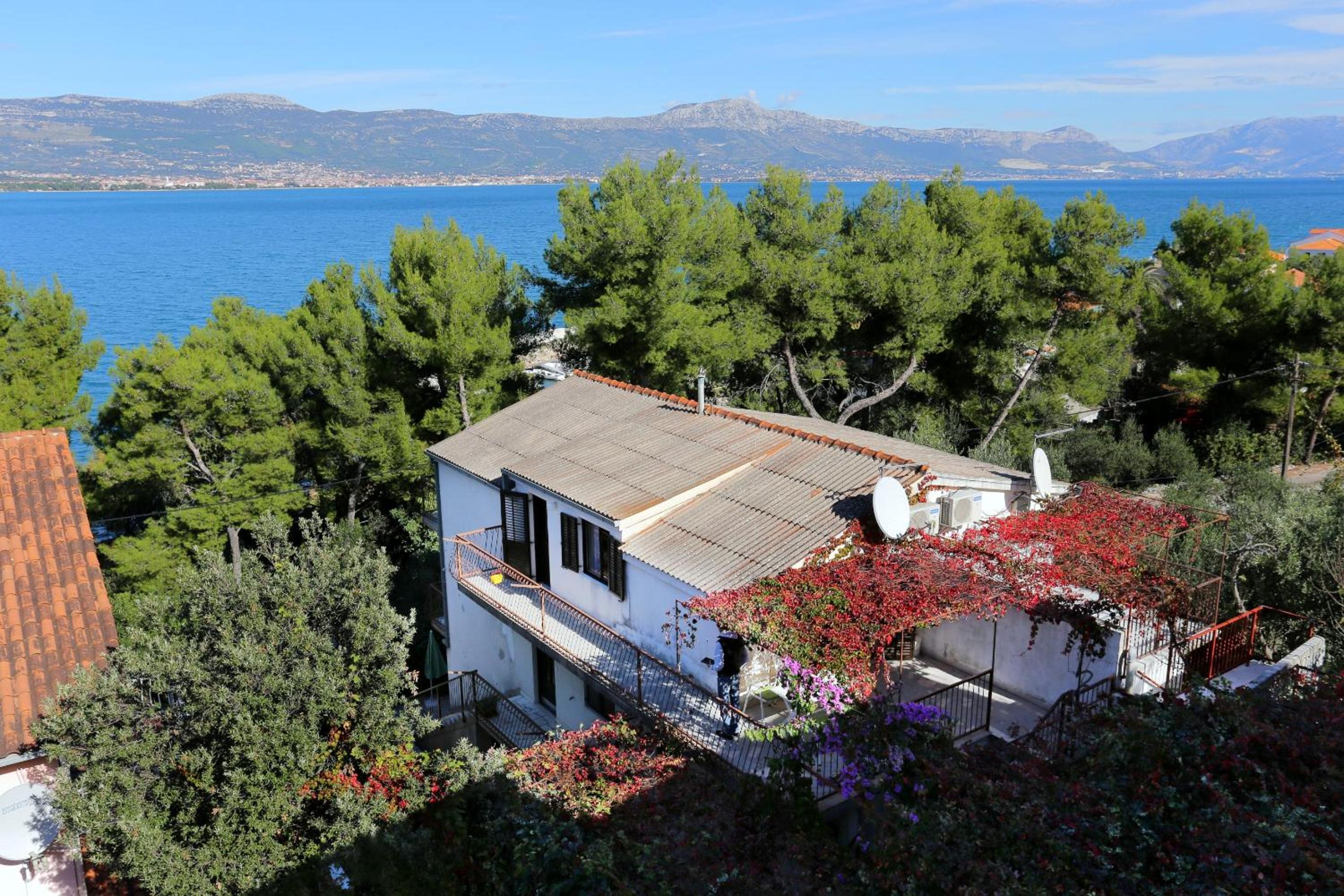 Apartments by the sea Arbanija, Ciovo - 18624 view 2