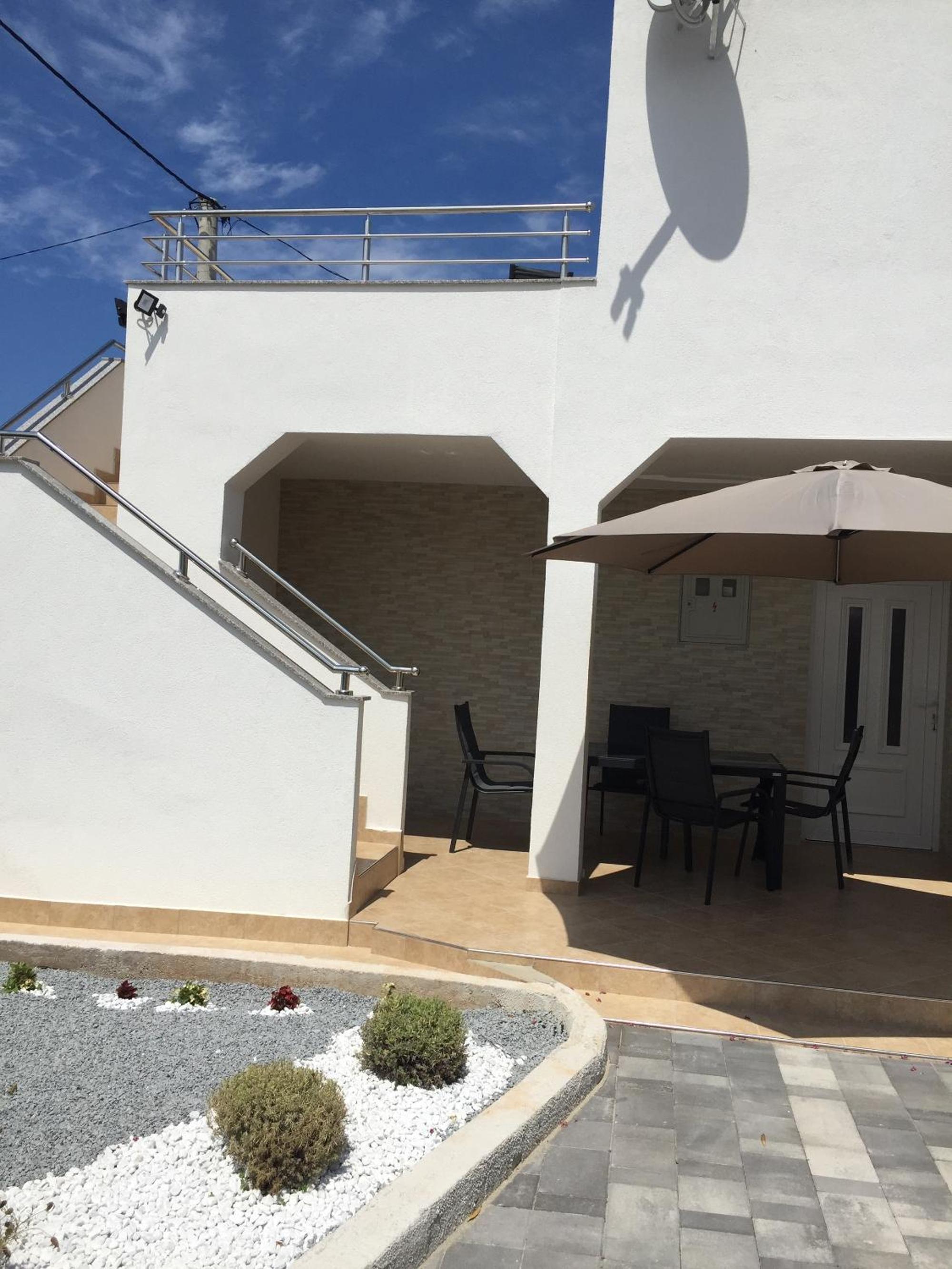 Apartments with a parking space Pirovac, Sibenik - 18700 view 3