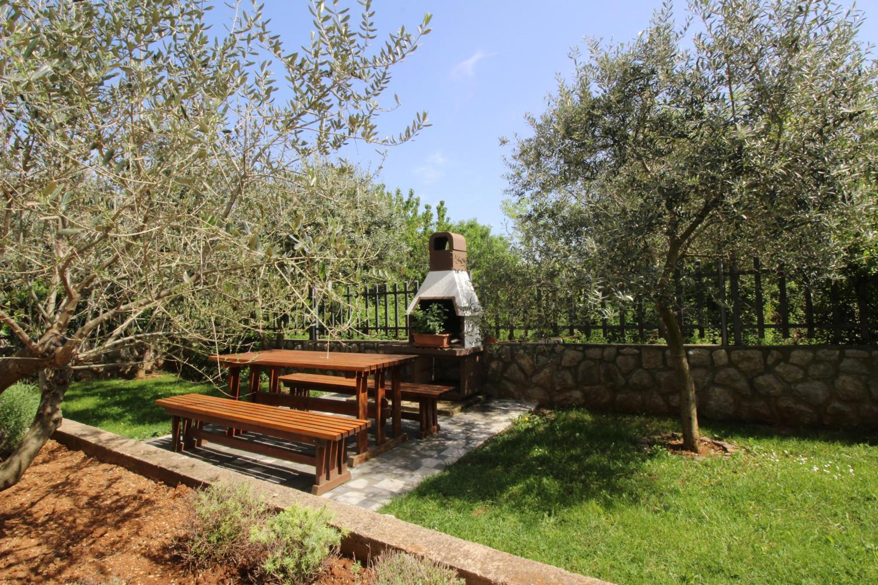 Apartments with a parking space Silo, Krk - 18690 view 4