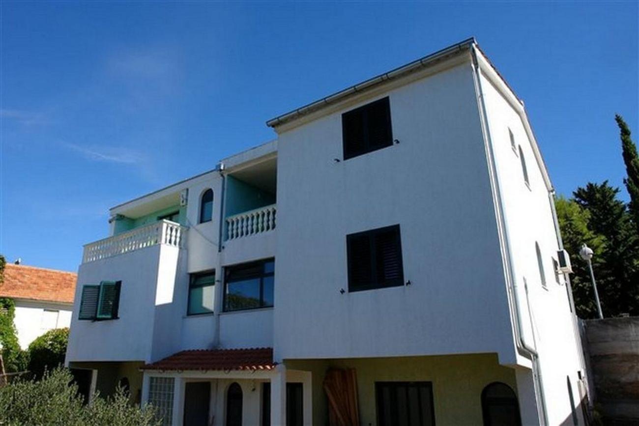 Apartments with a parking space Murter - 18630 view 2