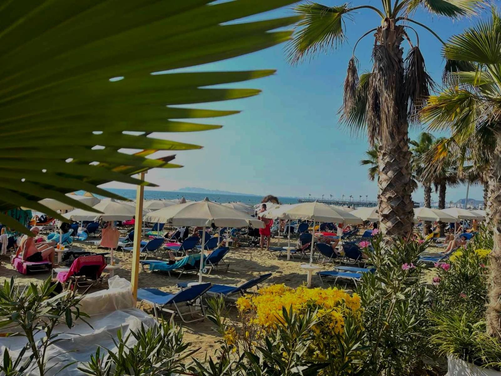 Mali i Robit apartments