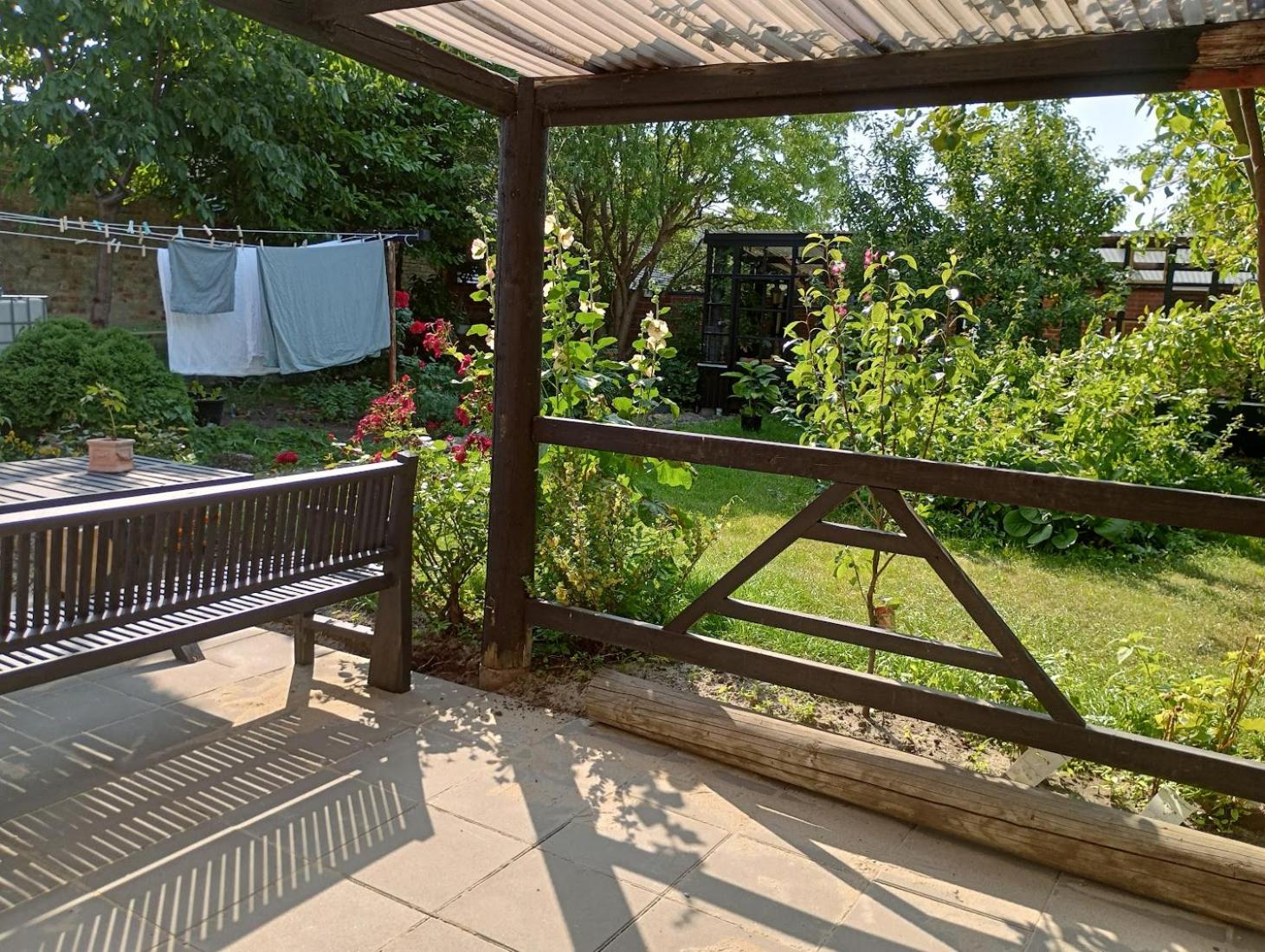Ezzo guest house