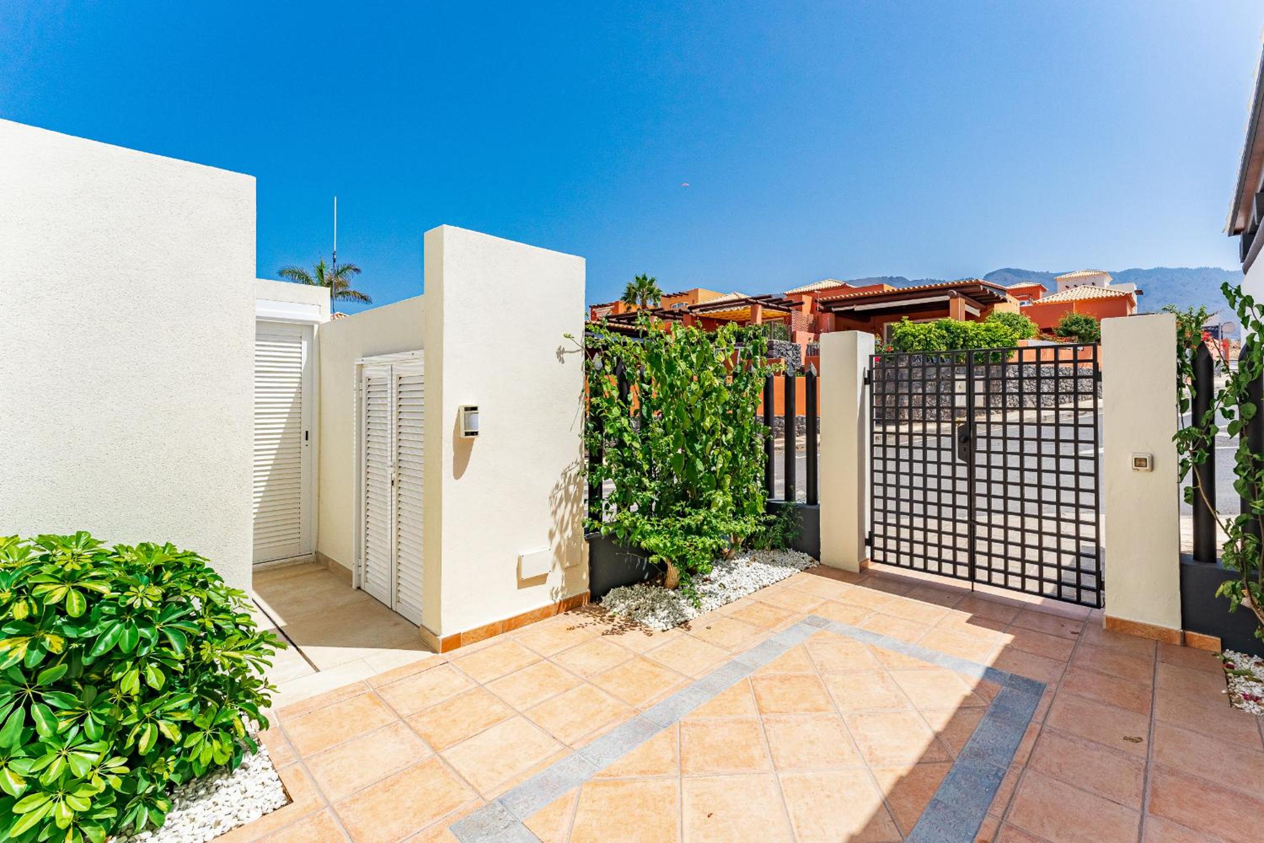 Chalet Golf Costa Adeje 3A003 view 4