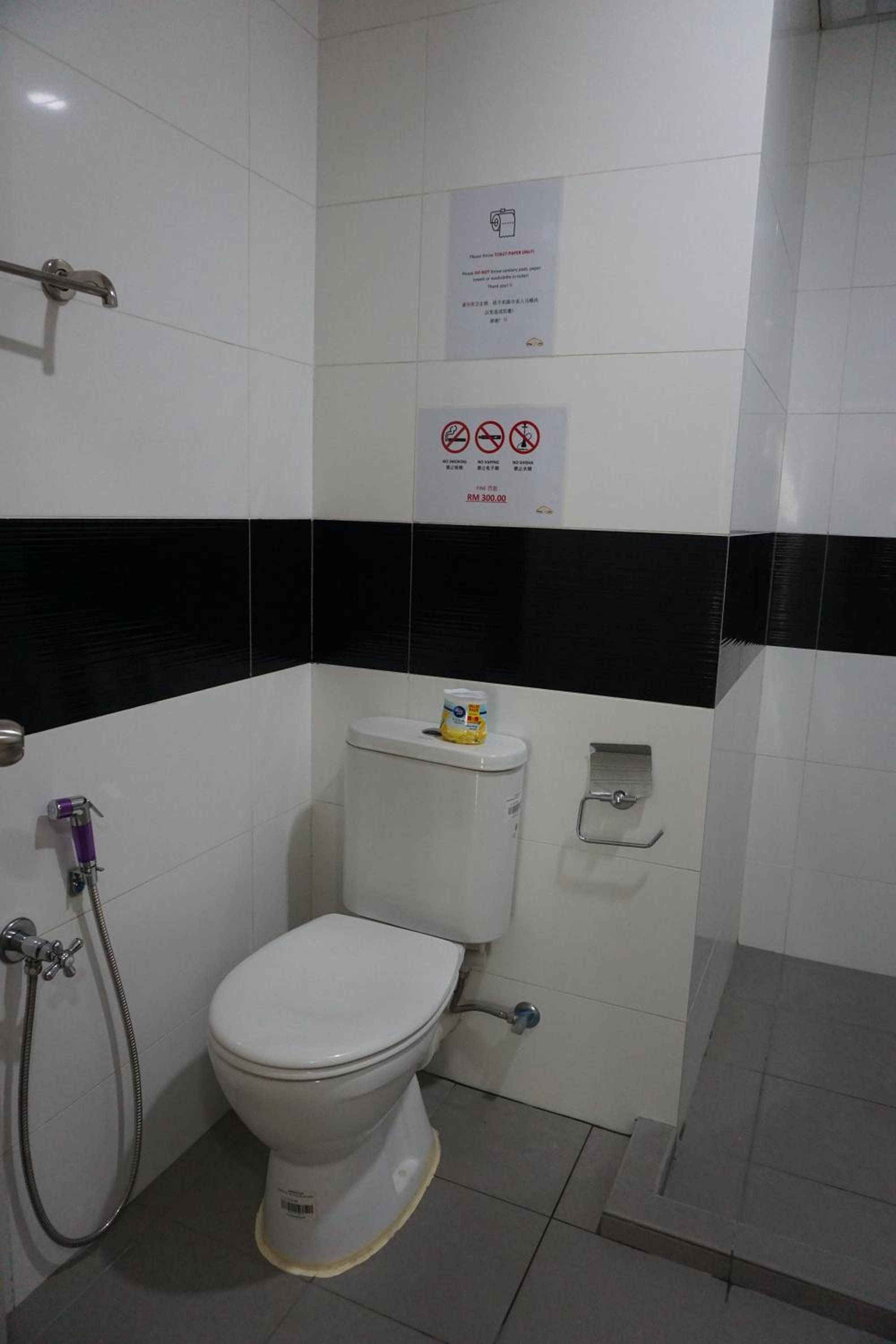 Mansion One Suite by stayCATion Homestay, Джорджтаун - 15