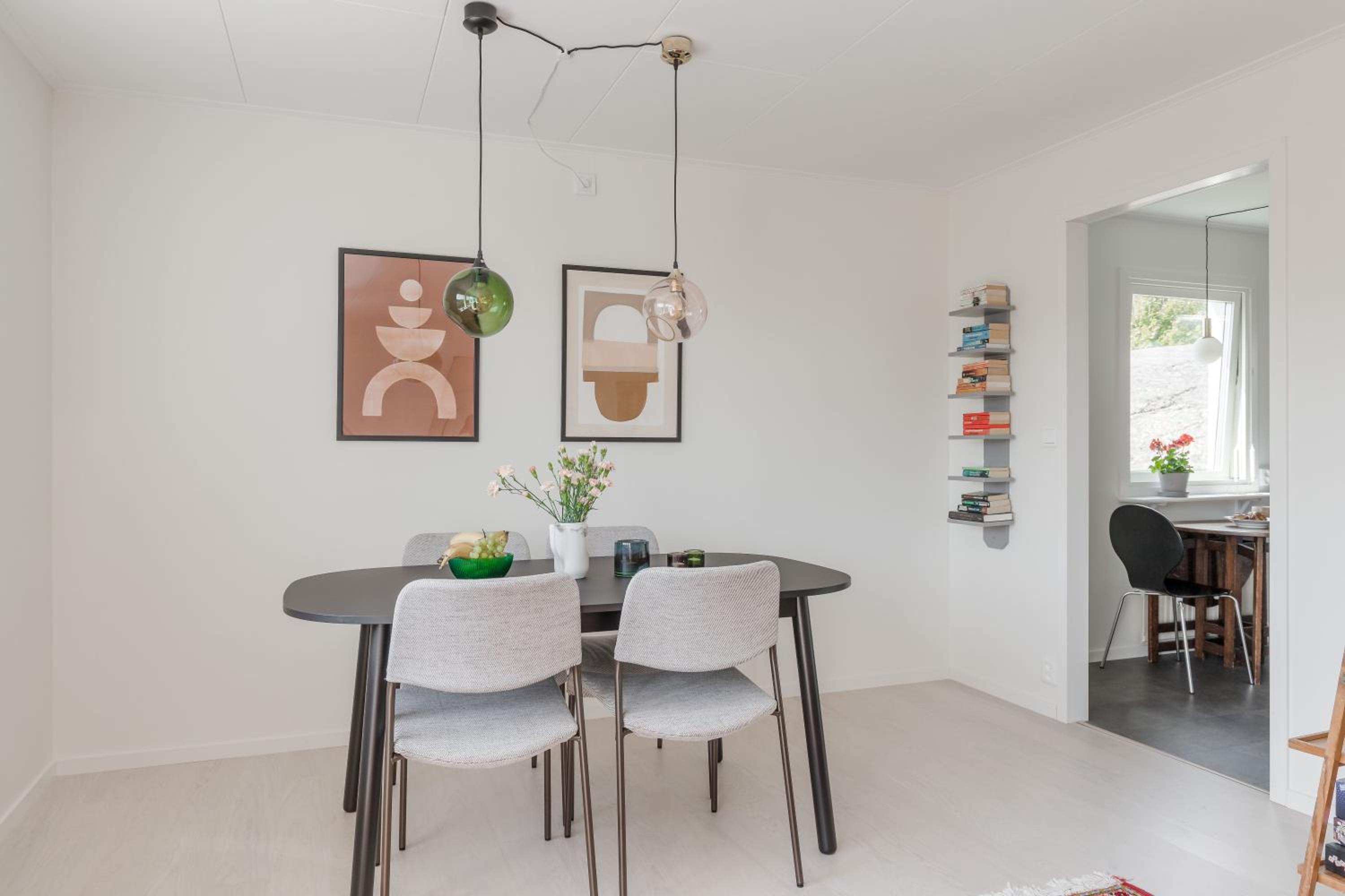 Family home near the ocean, with large patio & BBQ view 5
