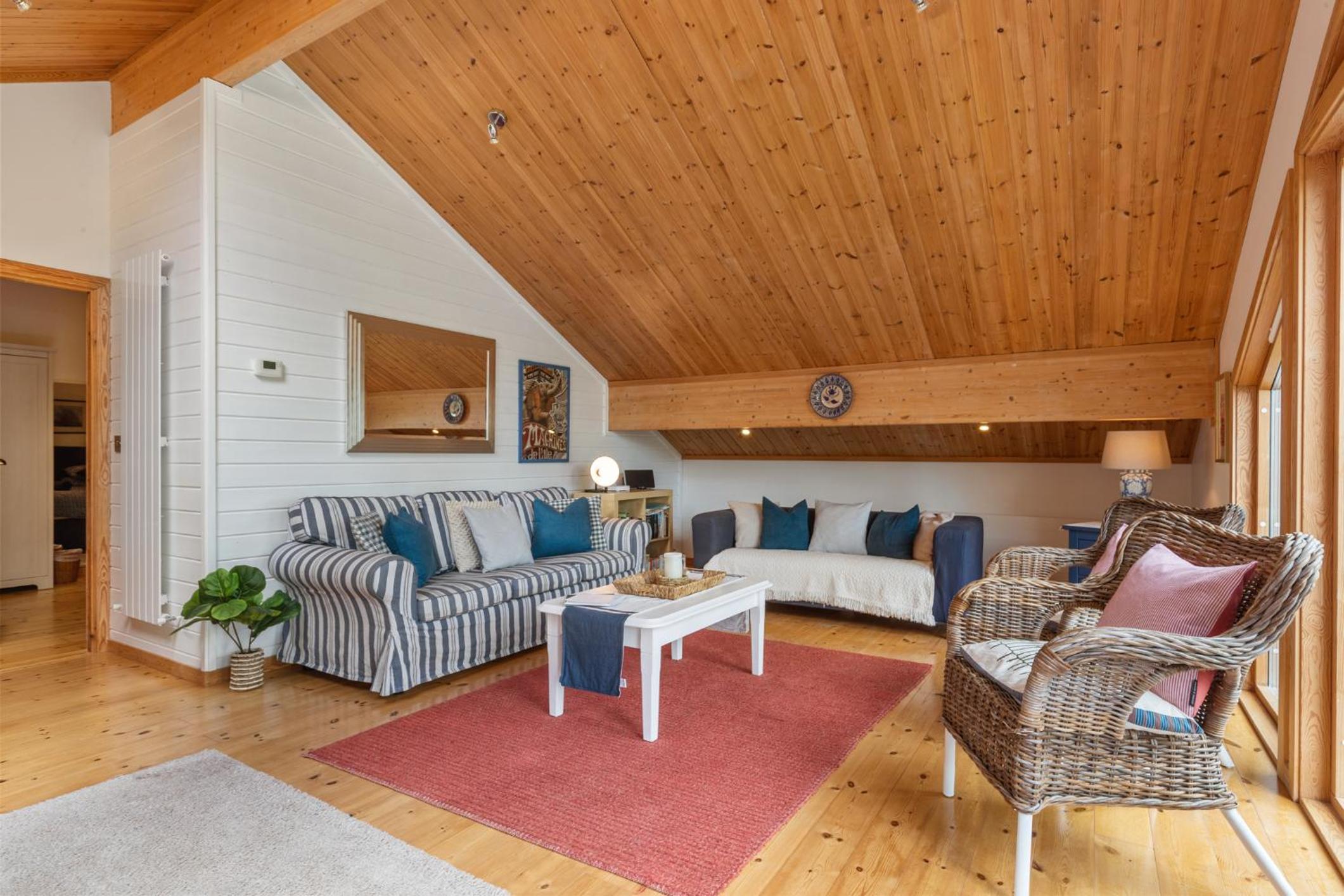 The Bluebell - Luxury Lodge with Hot Tub view 5