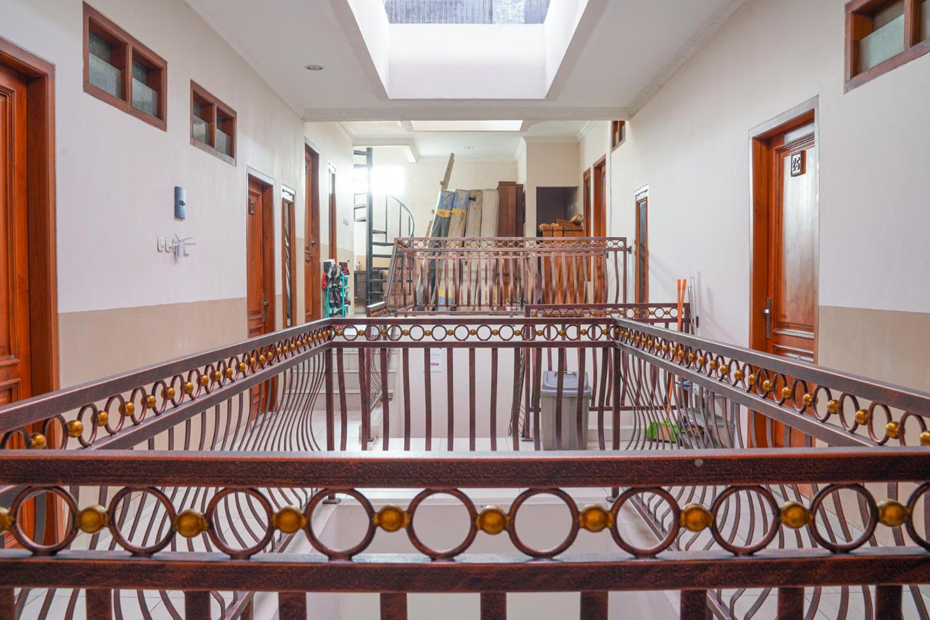 Singgahsini Jemursari view 3