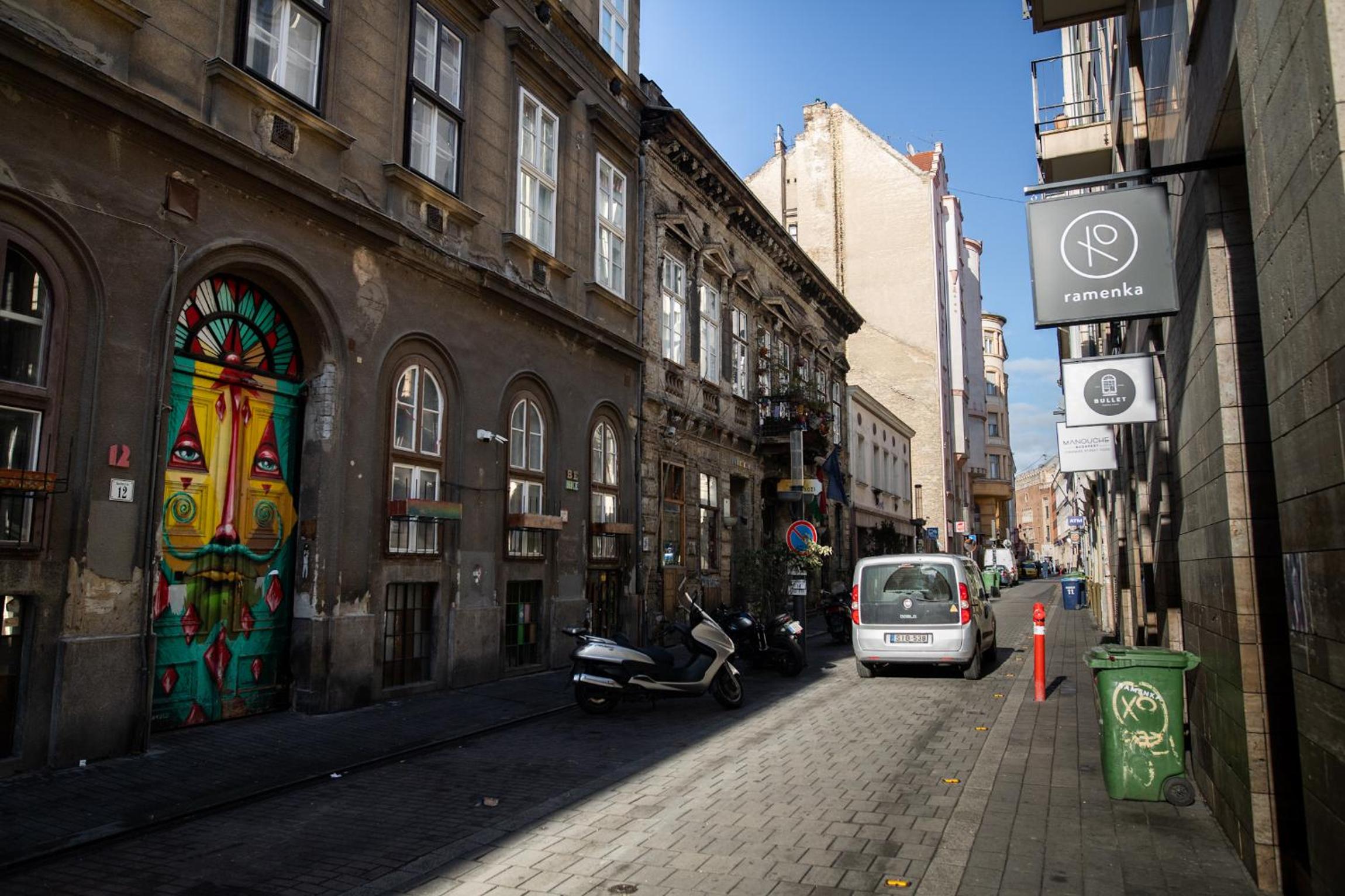 Lovely Apartment in Party Street view 2
