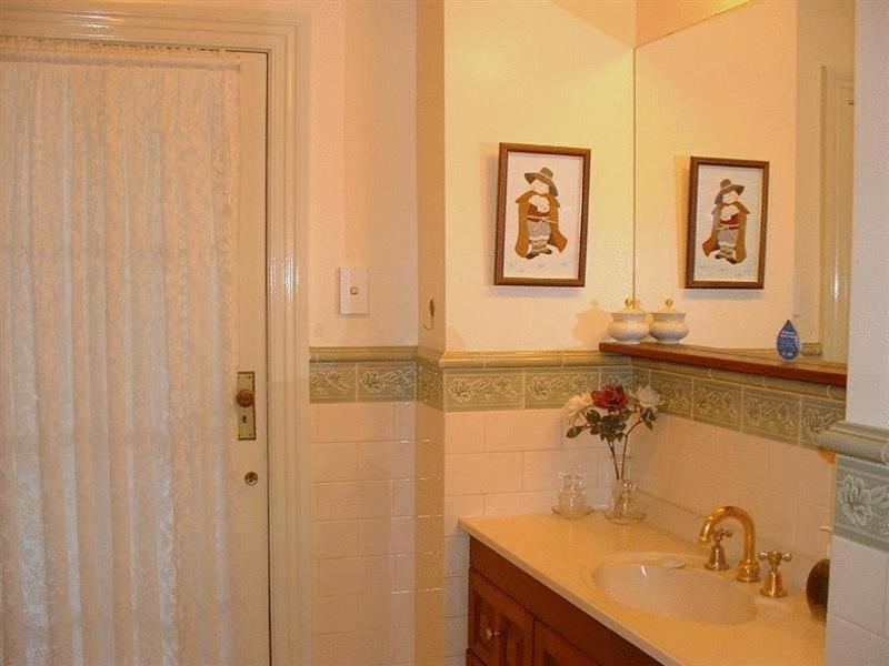 Riviera Bed & Breakfast