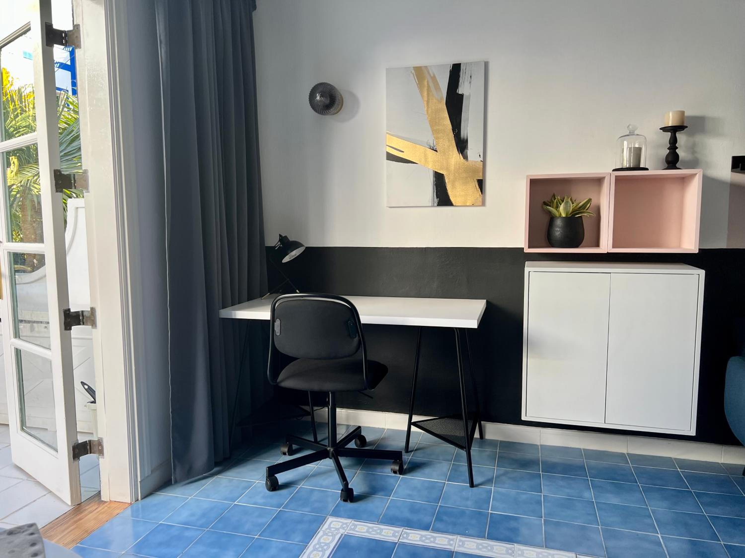 hotel room