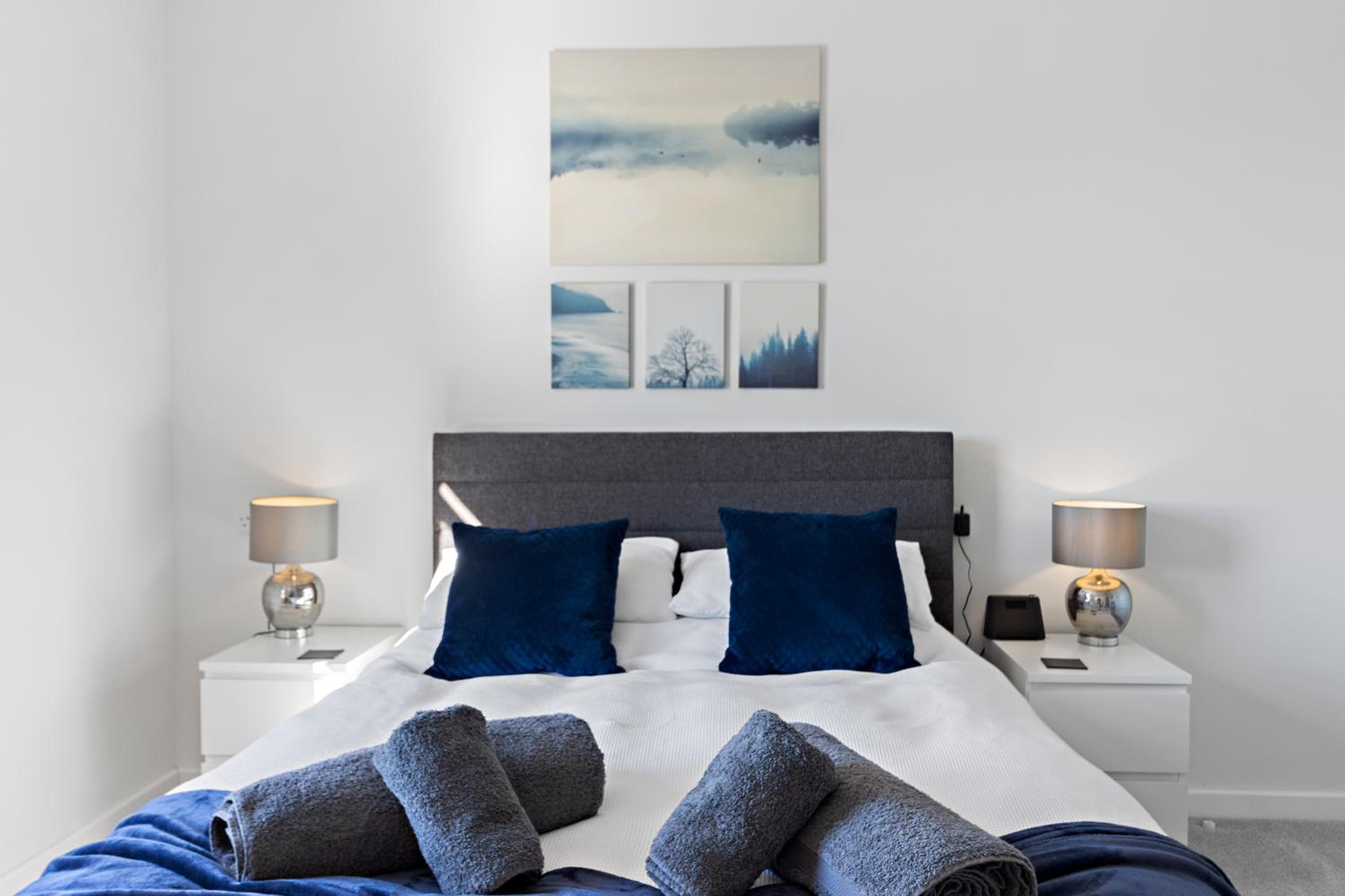 Stunning Coastal Apartment in Maidencombe with Sea Views & Garden