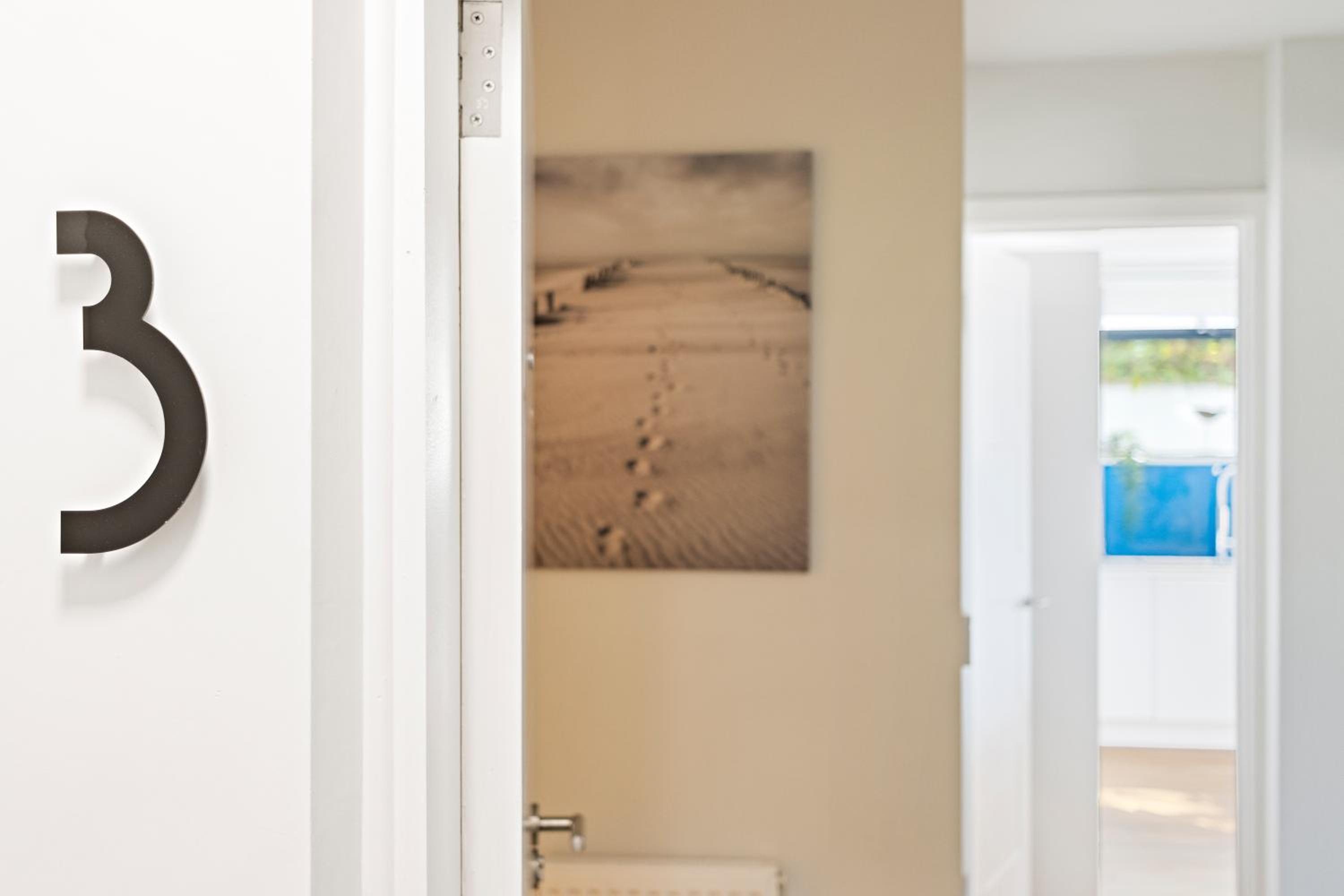 Stunning Coastal Apartment in Maidencombe with Sea Views & Garden