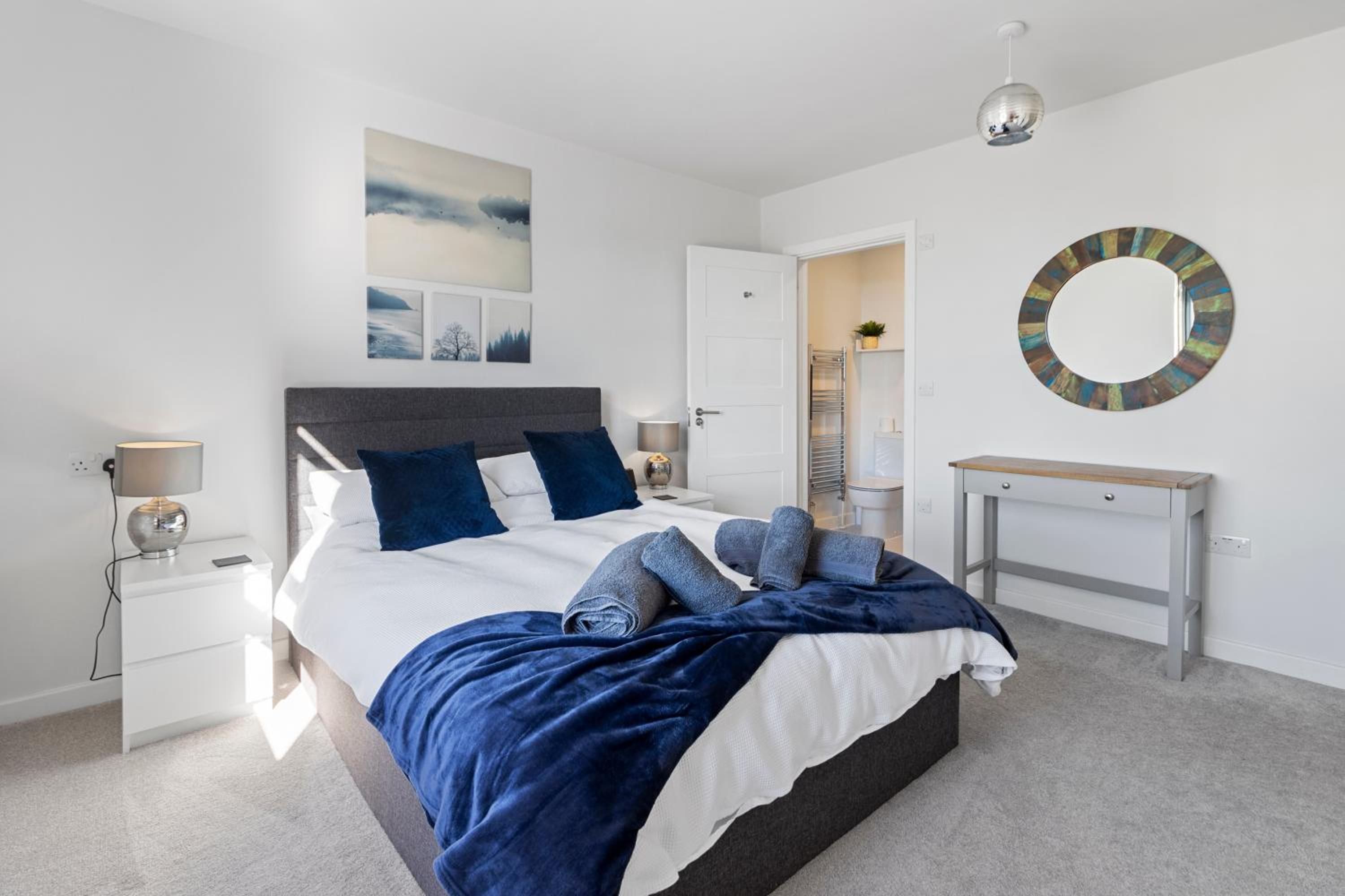 Stunning Coastal Apartment in Maidencombe with Sea Views & Garden