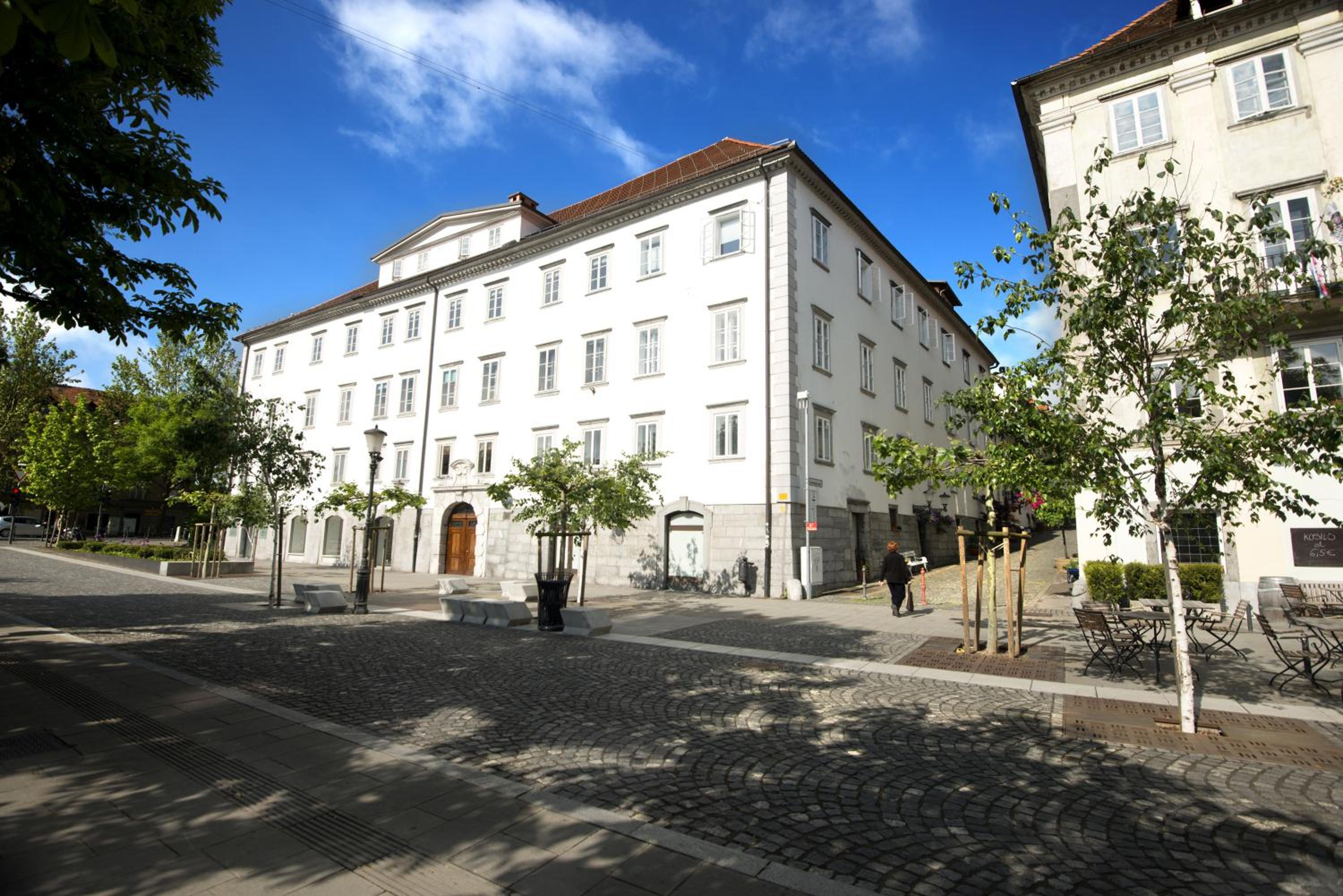 Photo 18