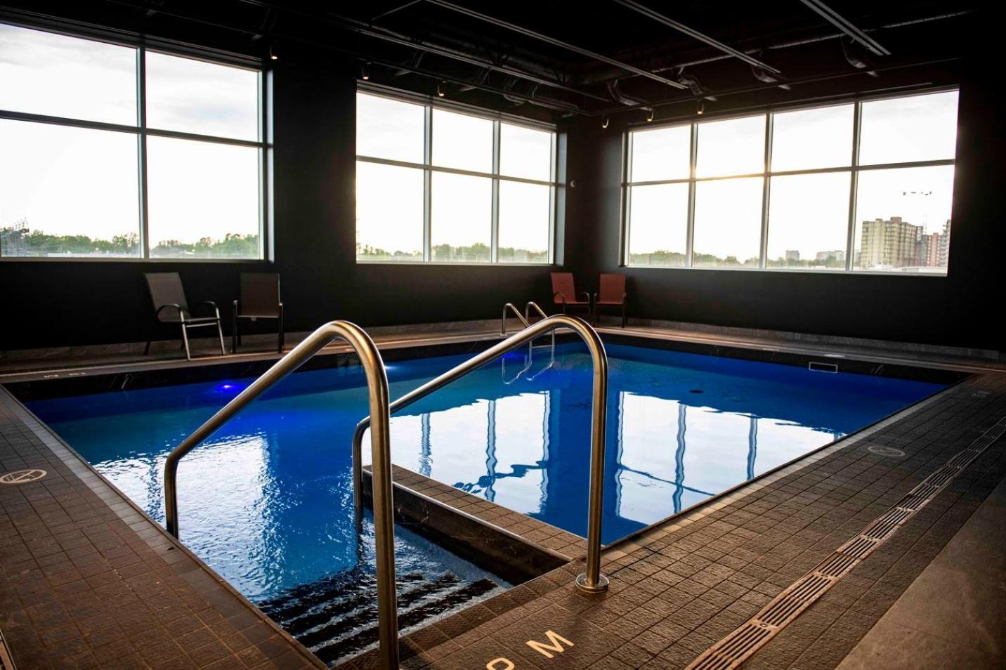 Grand Times Hotel Laval - Centropolis - Property Image 5