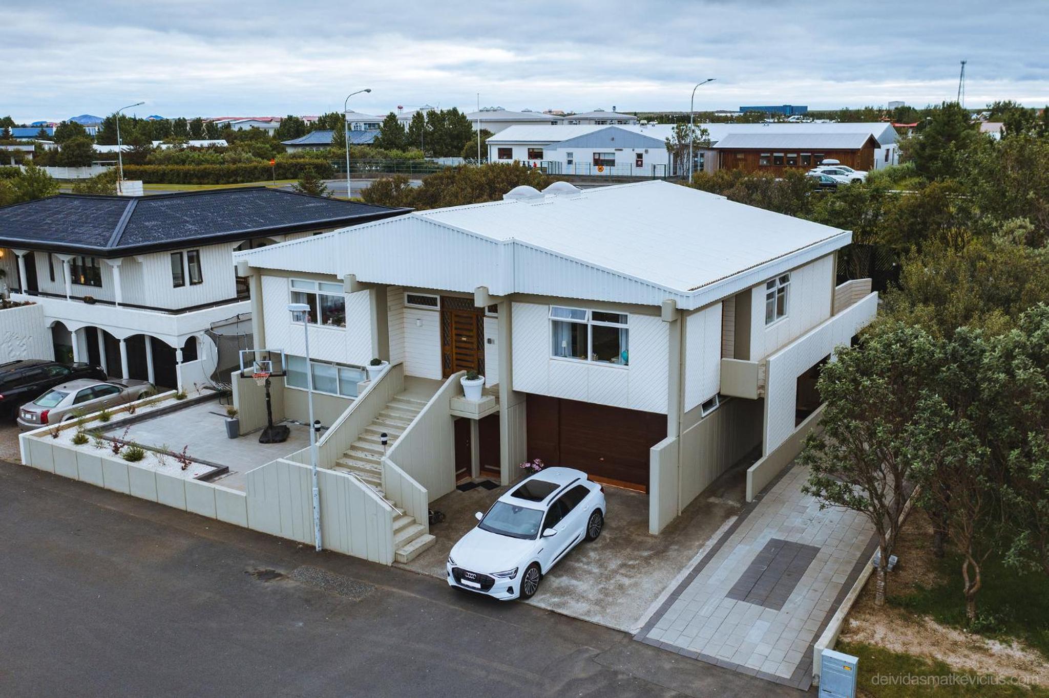 Hotel Smart Luxury - Private Gym, Hot Tub & Sauna - Image 1