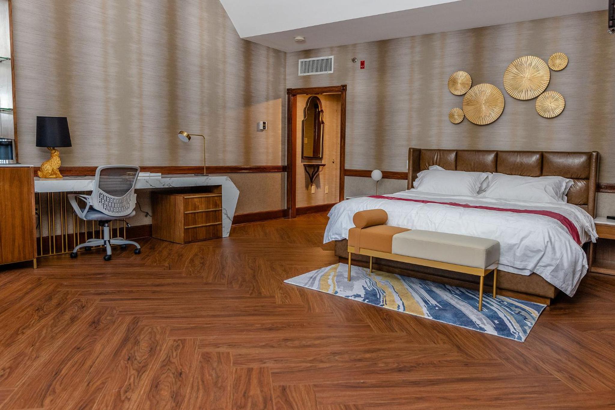 Chateau Merrimack Hotel & Spa