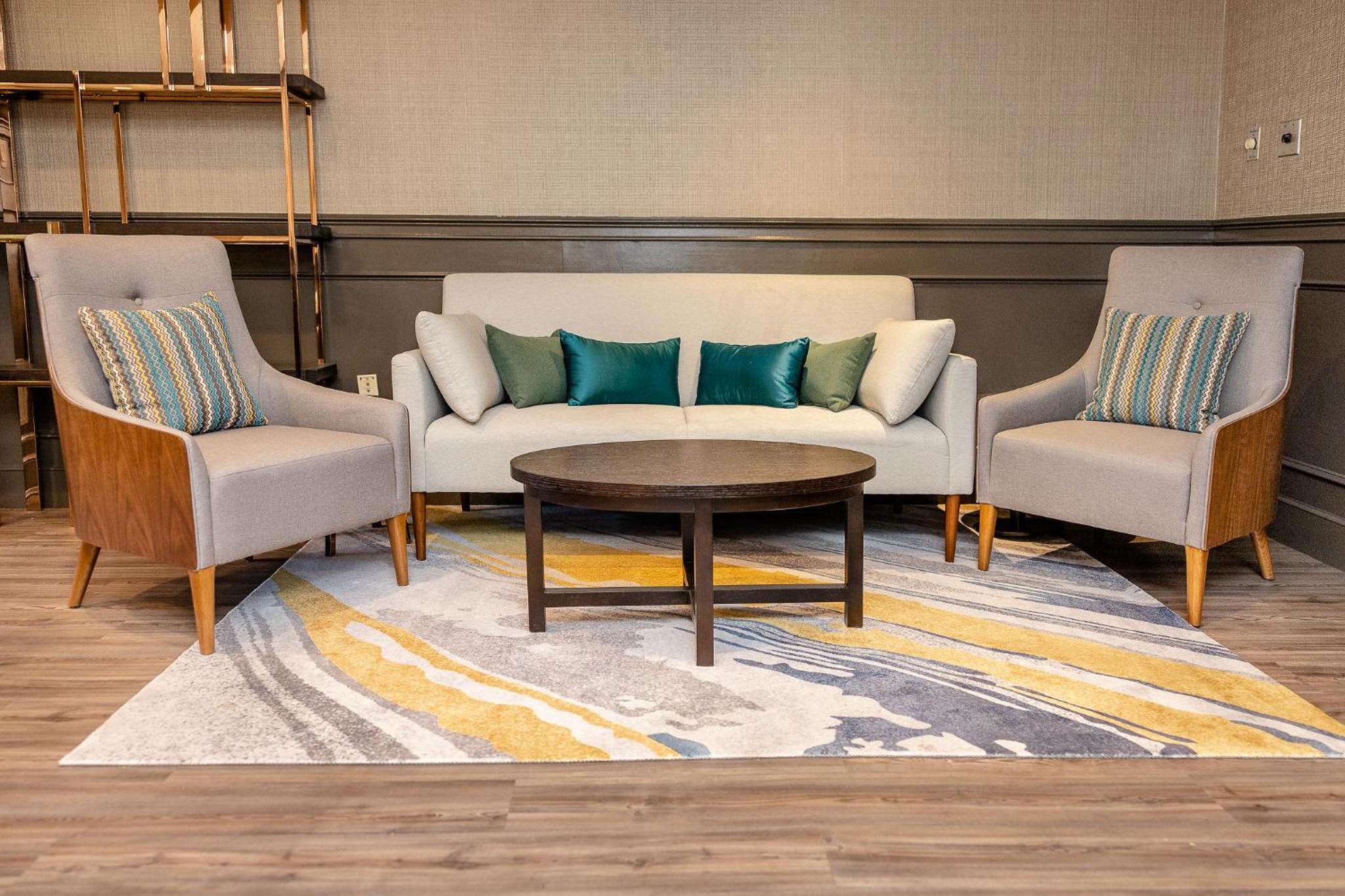 Chateau Merrimack Hotel & Spa