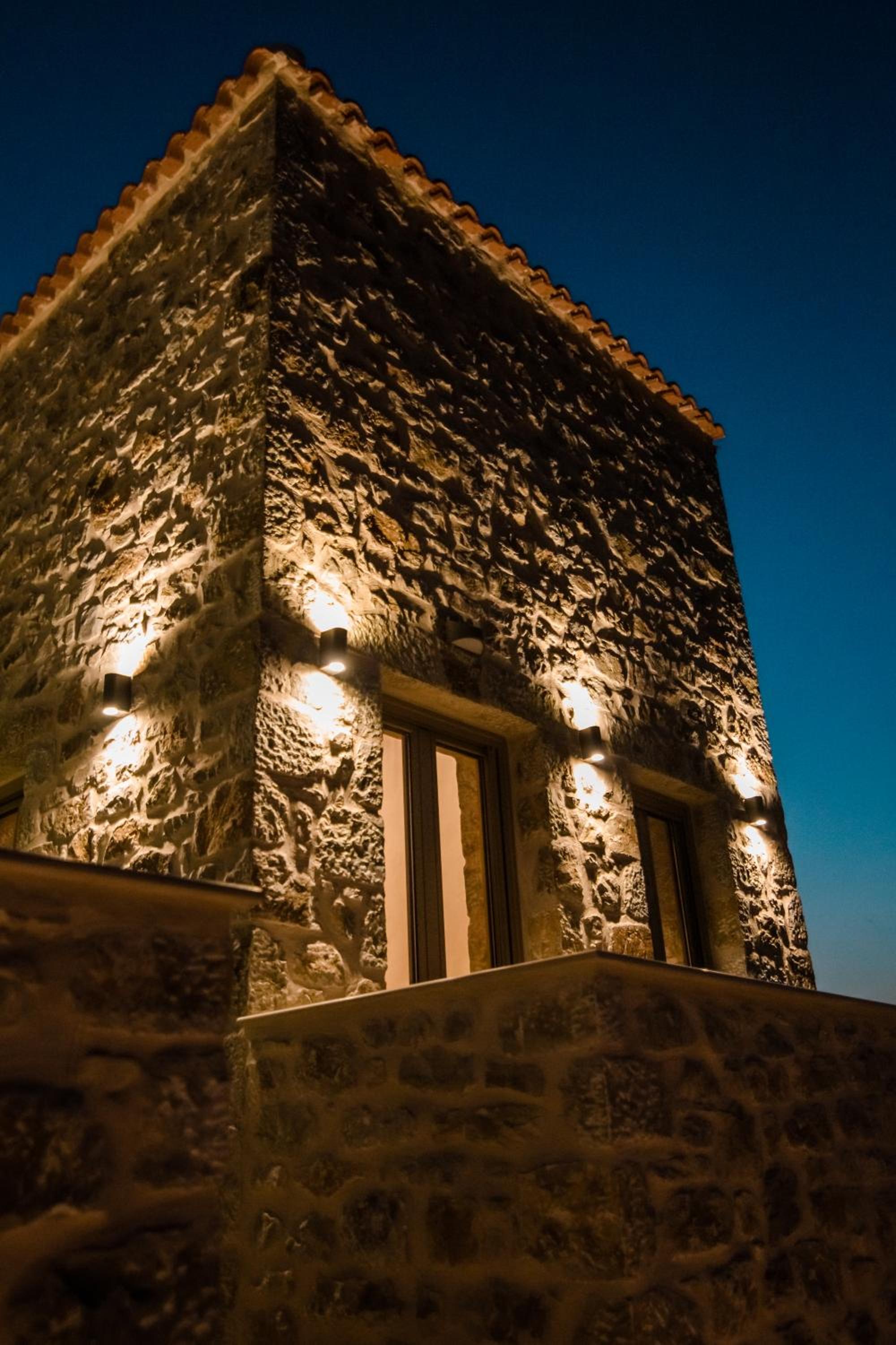 Hotel Mani Luxury Suites and Studios in Gytheio with Private Pools - Image 1