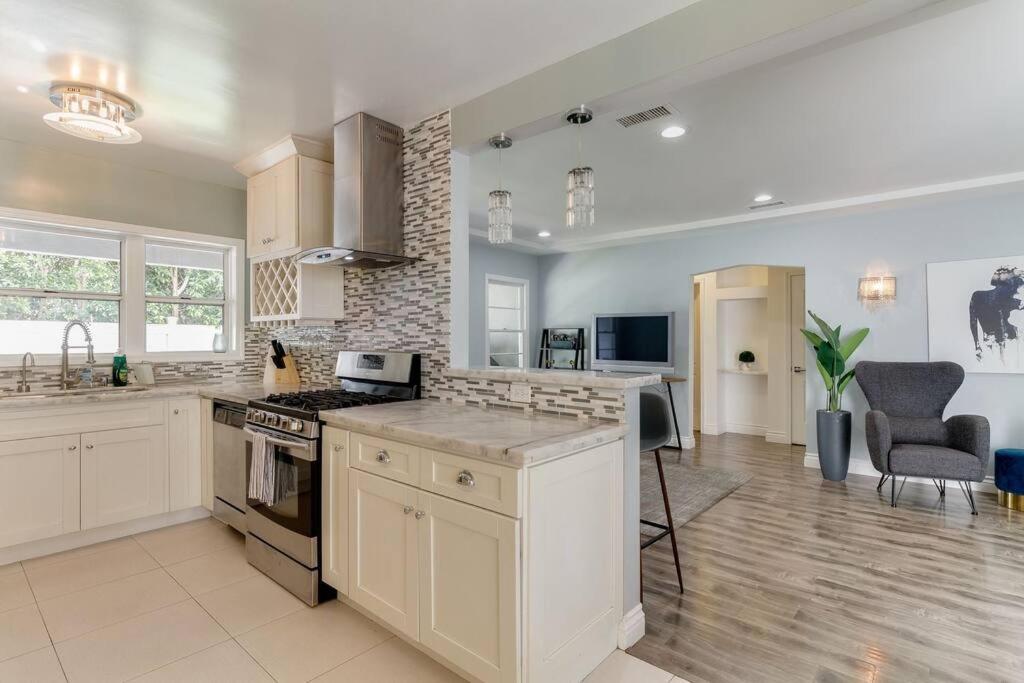 Picfair Village Modern Glam House