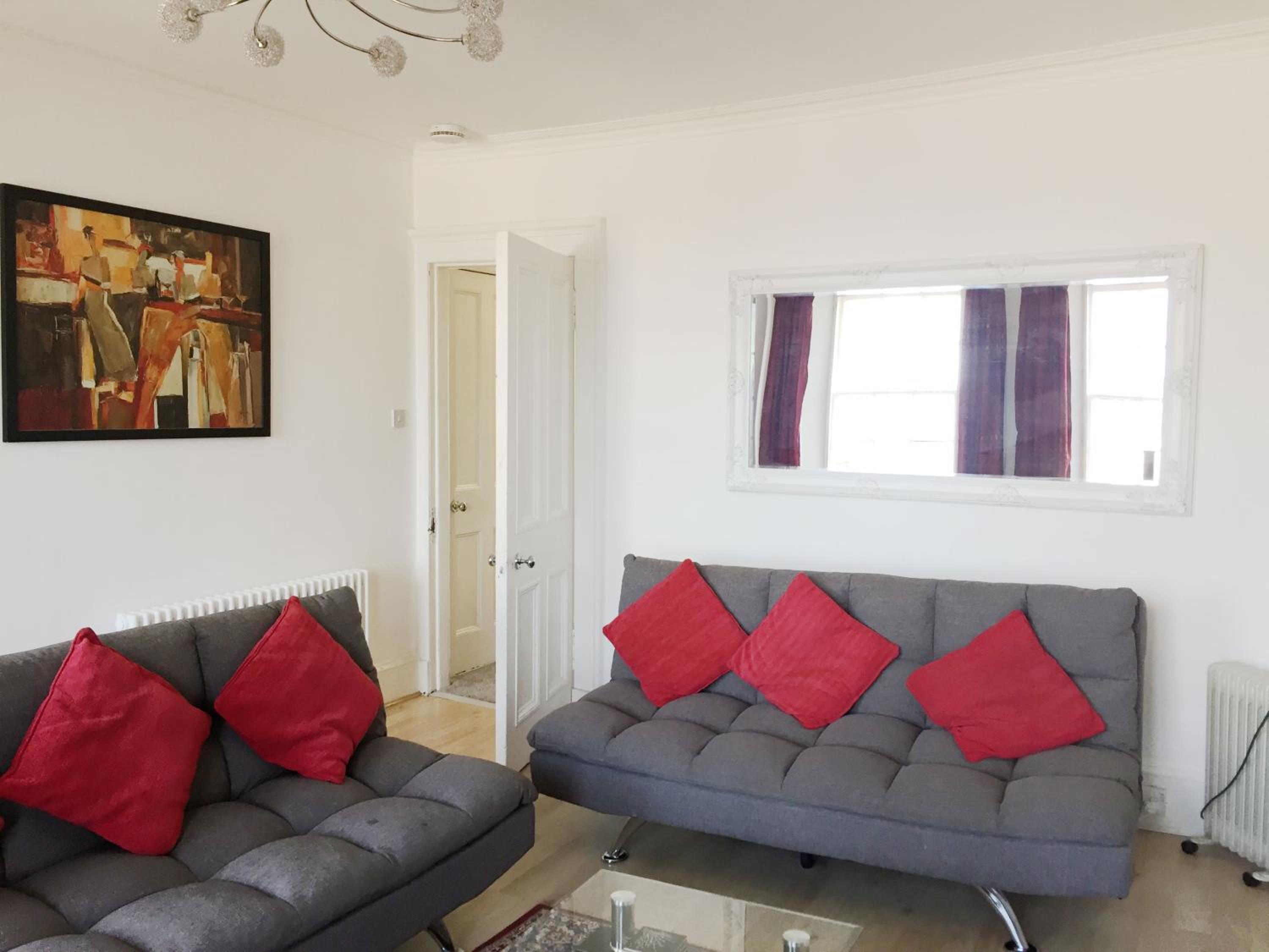 Beautiful 2 Bedroom Dunbar Serviced Apartment