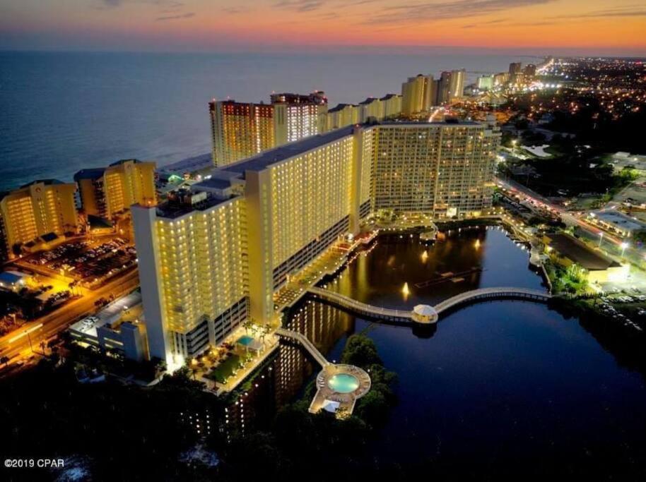 Hotel Cozy & Spacious Lake Town condo accommodates 6 - Image 1