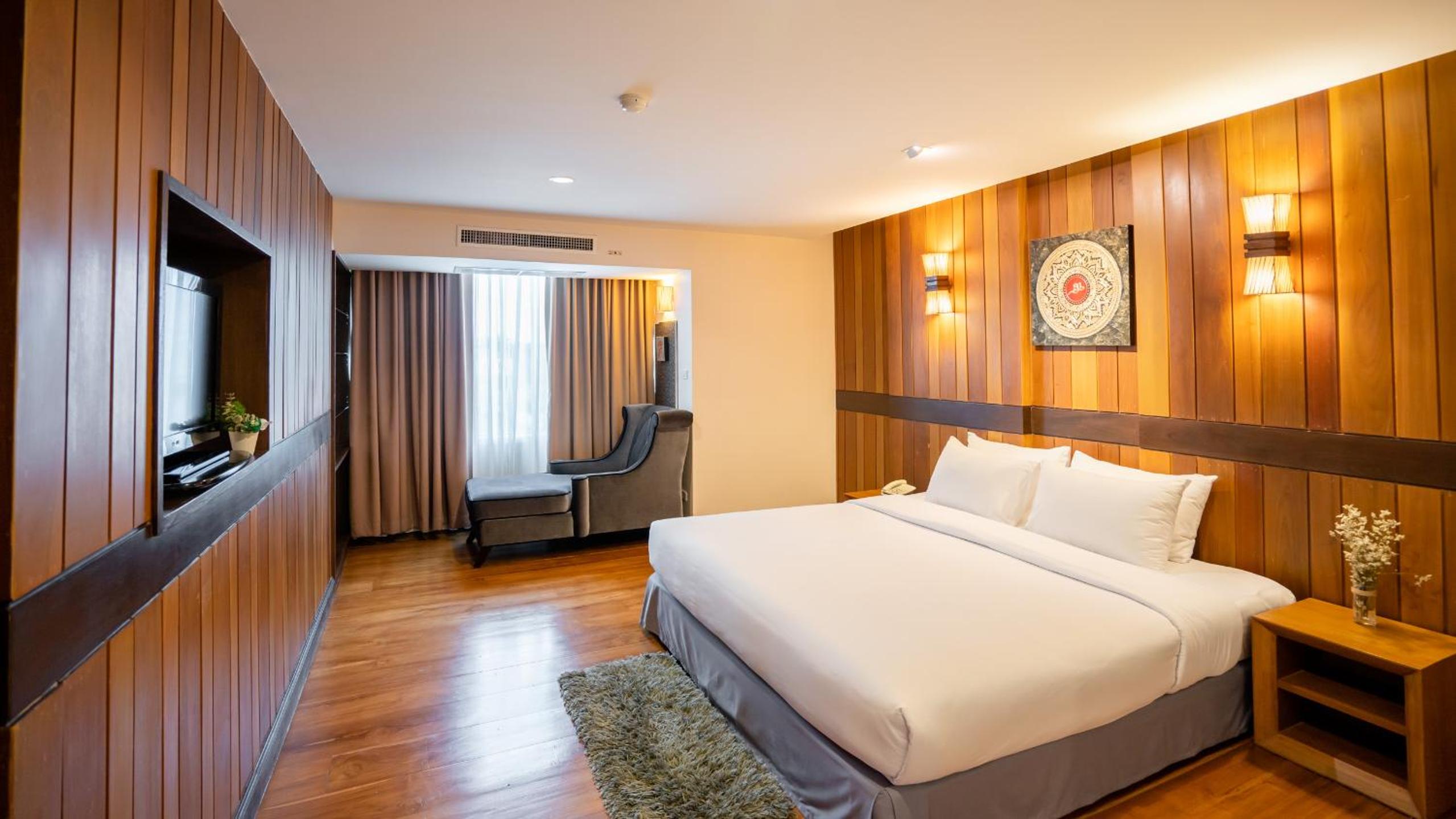 Khum Phucome Hotel -SHA Extra Plus