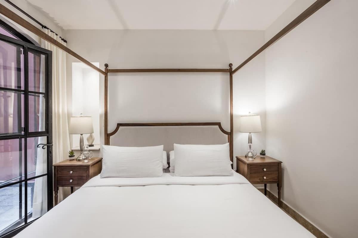 Luxury Apartments in Centro San Miguel de Allende with Rooftop & Jacuzzi view 2