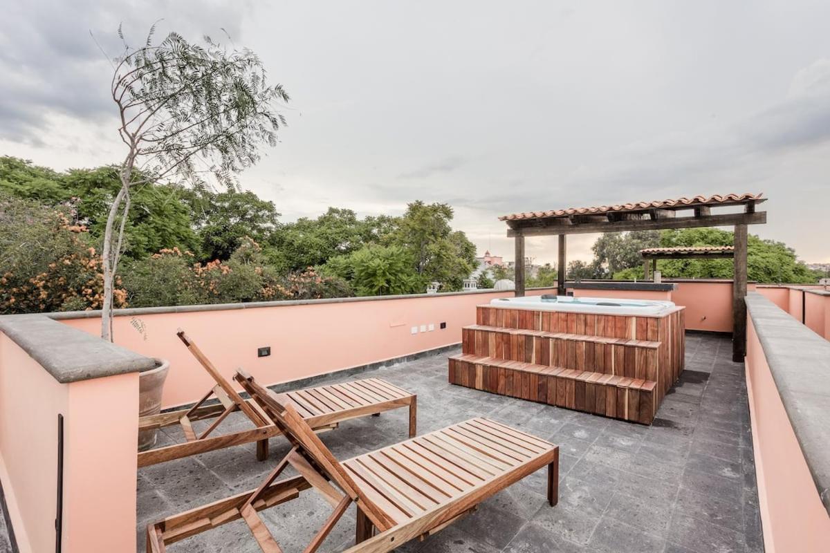 Luxury Apartments in Centro San Miguel de Allende with Rooftop & Jacuzzi view 5