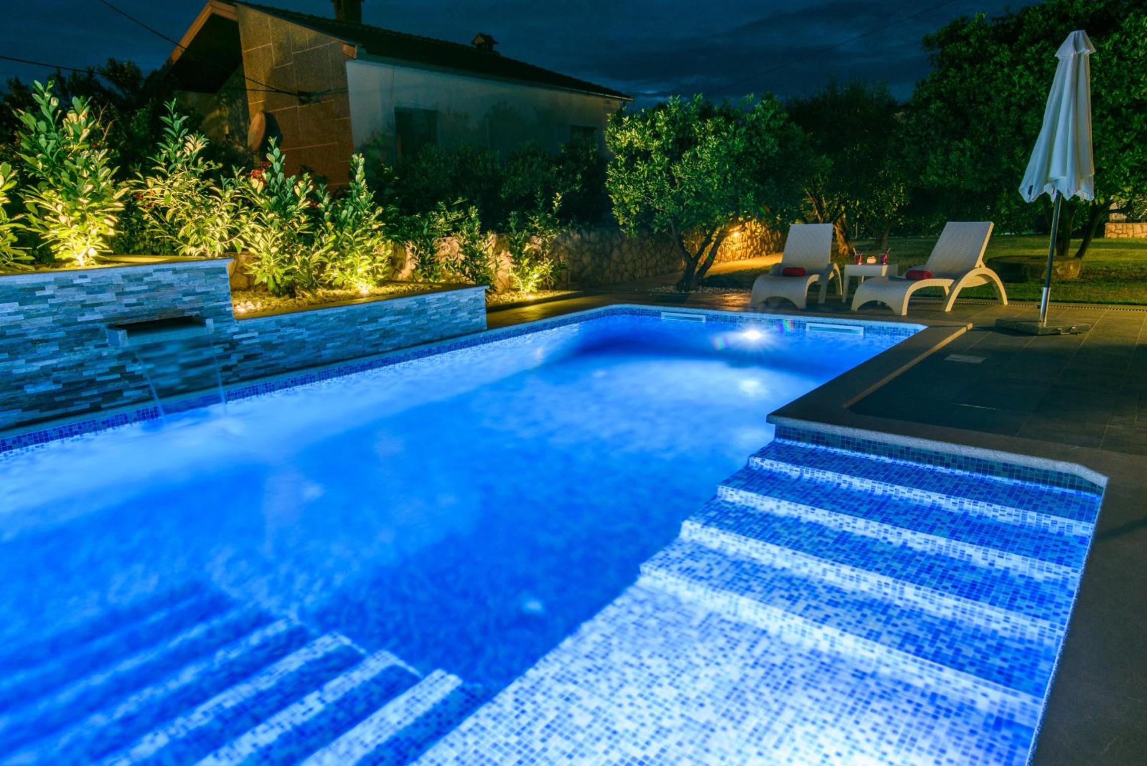 Family-friendly apartments with swimming pool Okrug Gornji, Ciovo - 18827 view 5