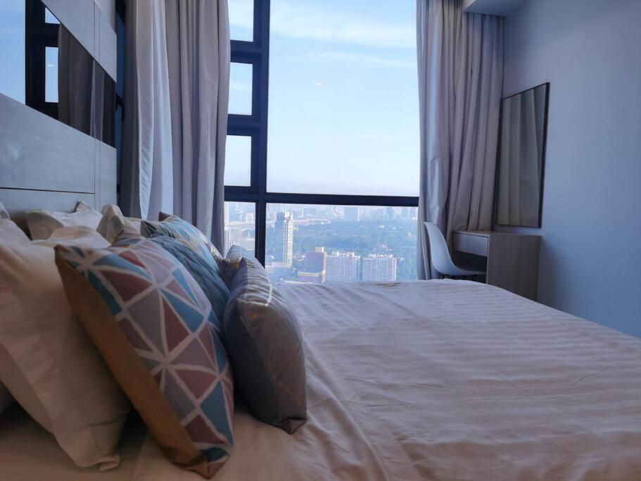MyCrib45*The Robertson KL-B.Bintang