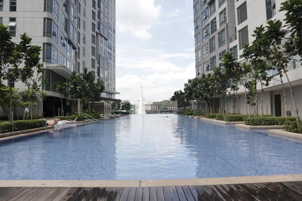 MyCrib45*The Robertson KL-B.Bintang