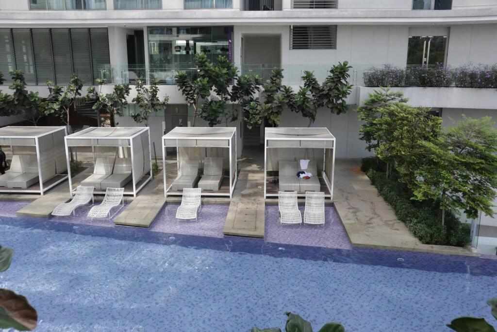 MyCrib45*The Robertson KL-B.Bintang