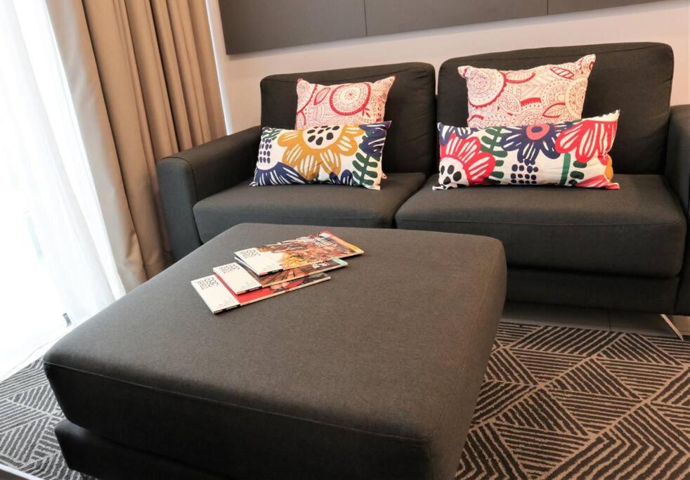 MyCrib45*The Robertson KL-B.Bintang