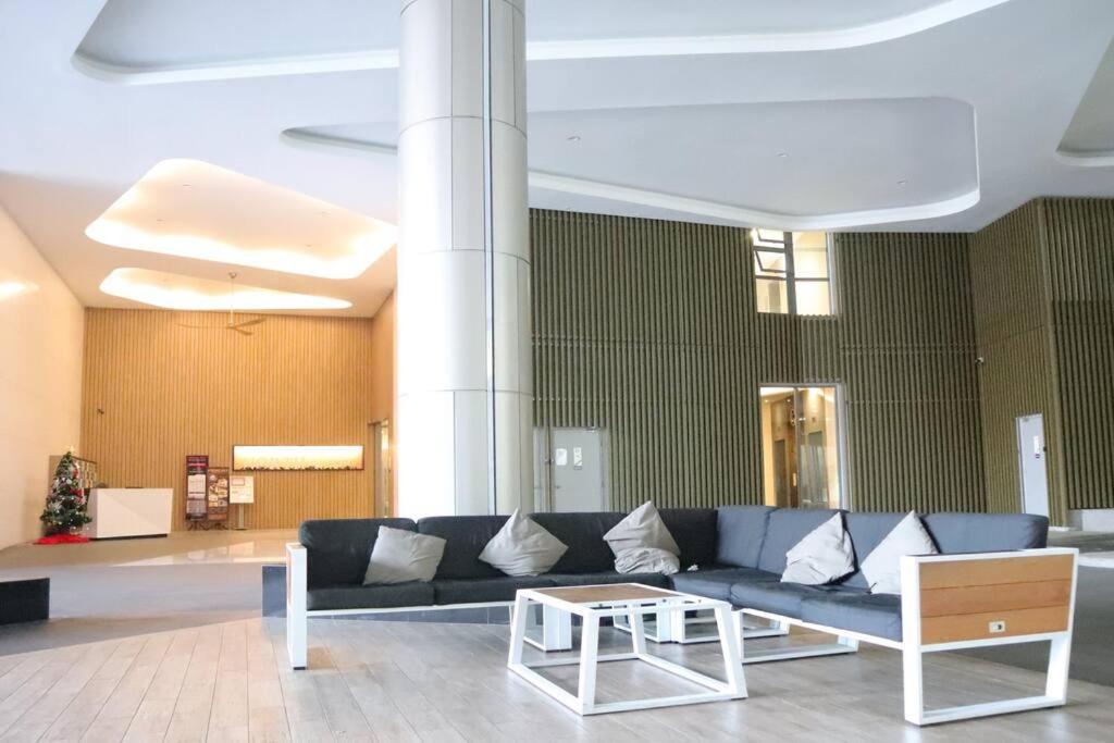 MyCrib45*The Robertson KL-B.Bintang