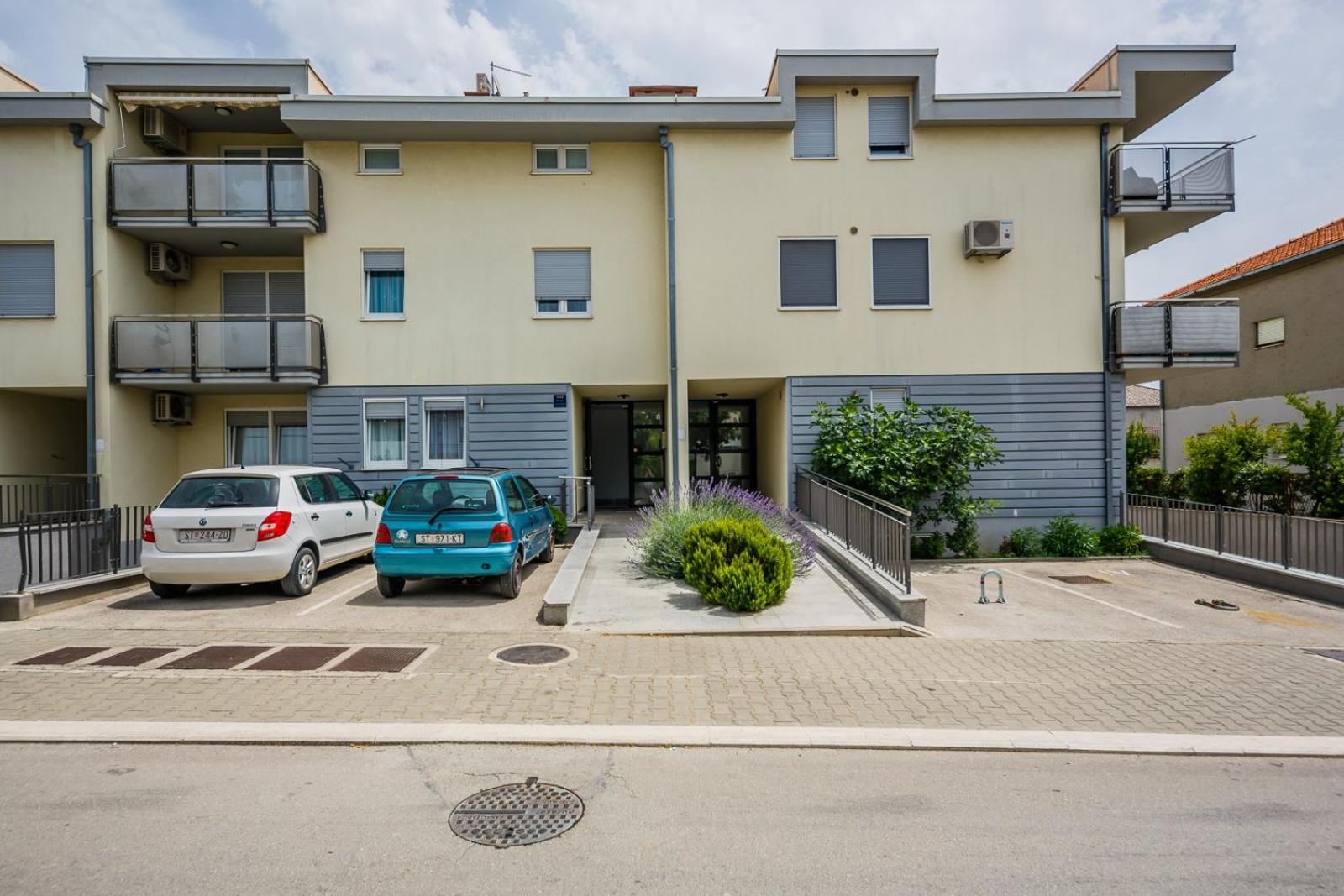 Apartments with parking space Kastel Stari, Kastela - 18812 view 4