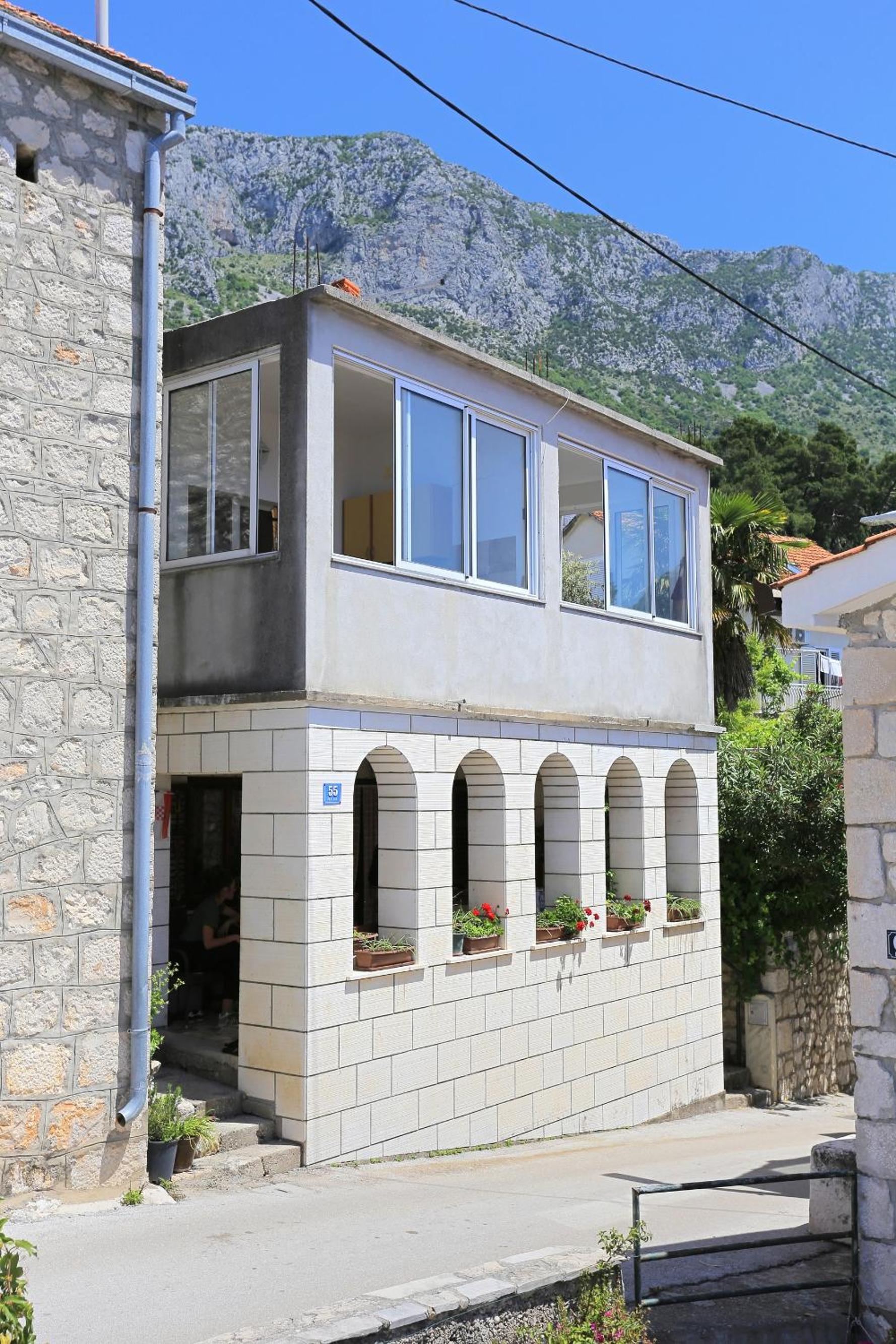 Apartments by the sea Brist, Makarska - 18859 view 2