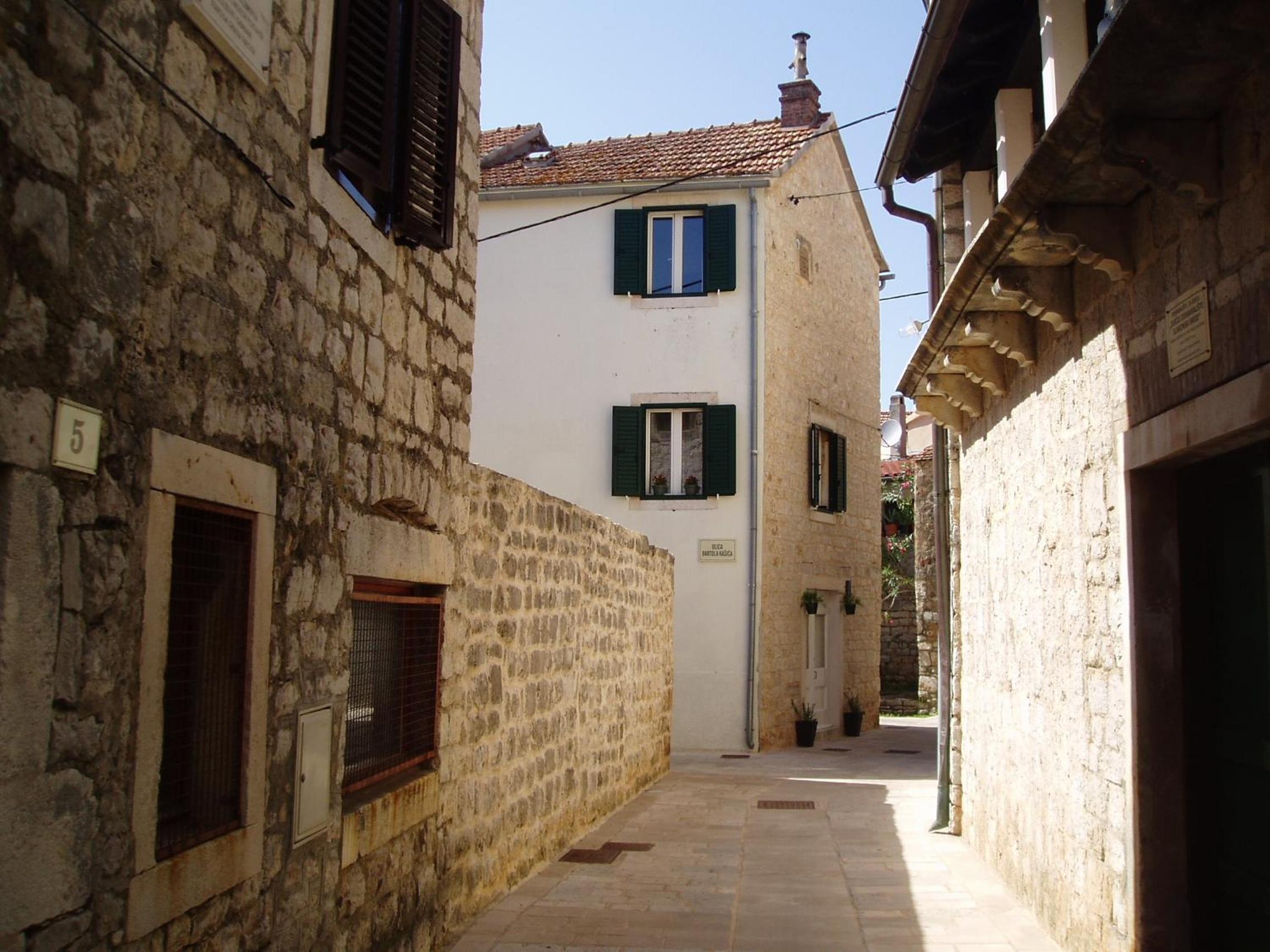 Apartments by the sea Stari Grad, Hvar - 18850 view 2