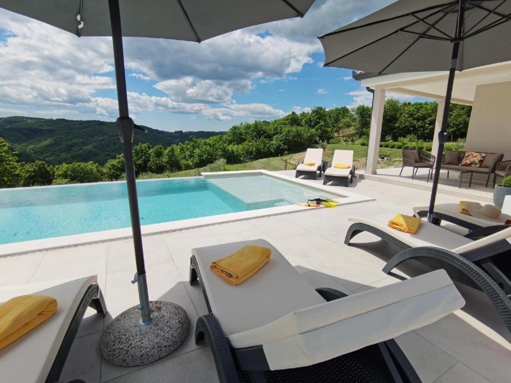 Luxury villa with a swimming pool Hum, Central Istria - Sredisnja Istra - 18867 view 2
