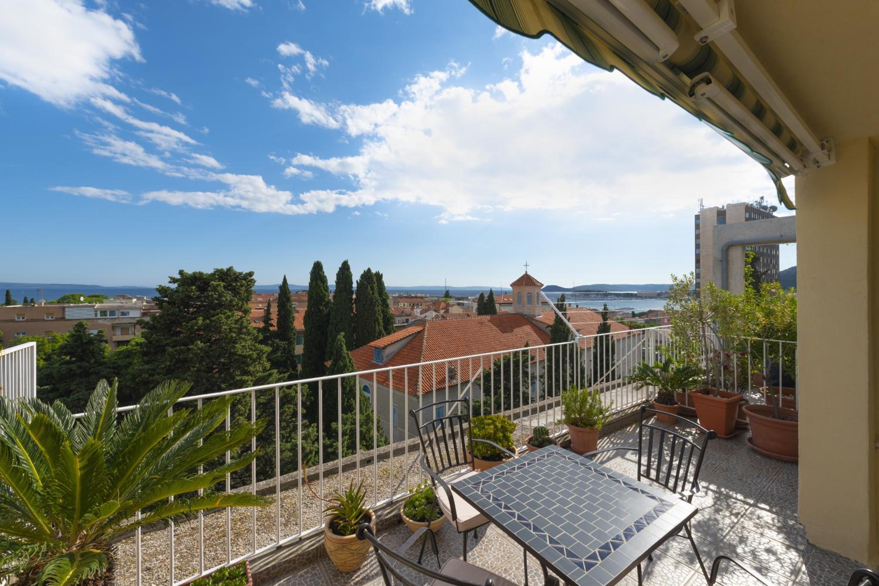 Apartments with WiFi Split - 18921 en Split