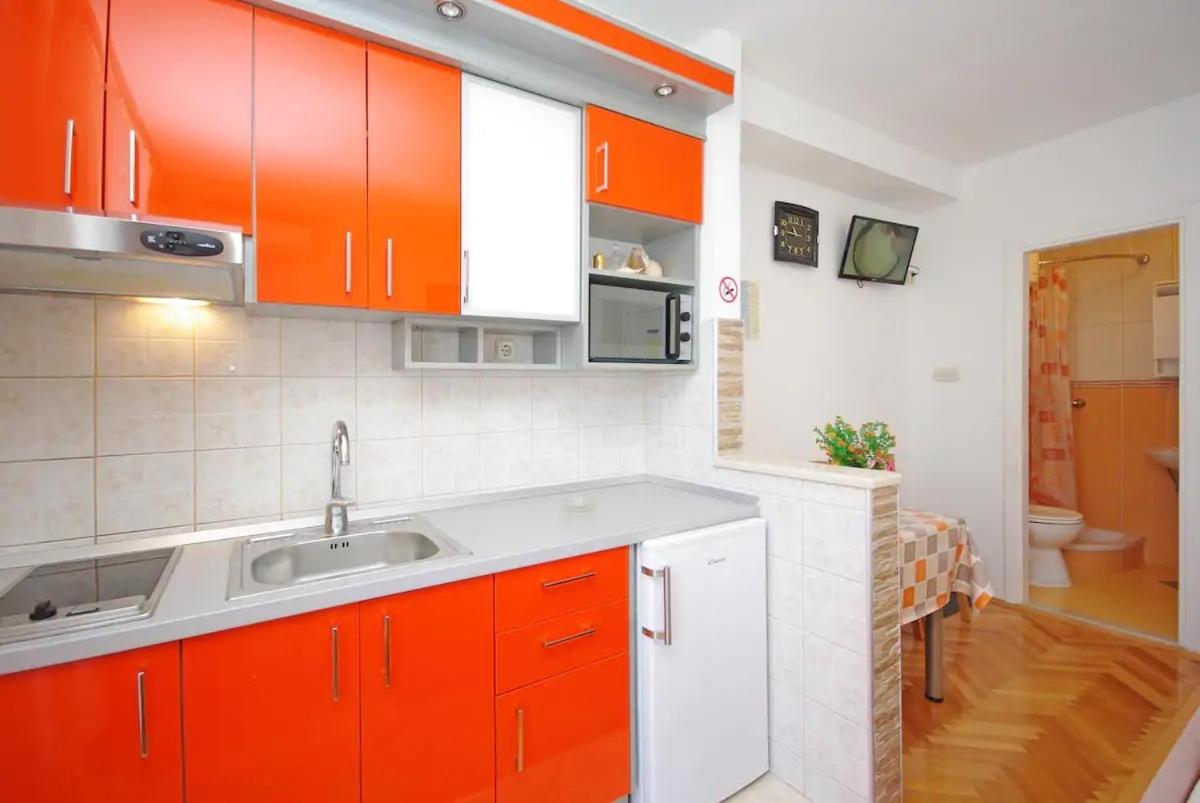 Apartments with hot tub Makarska - 18898 view 5